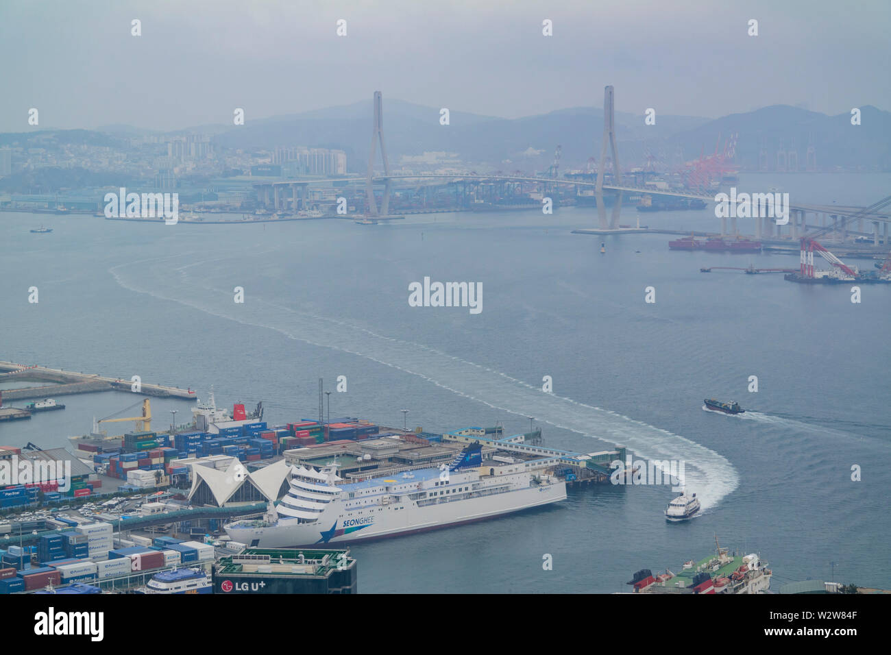 Busan, APR 2: Luftaufnahme der Busan Stadtbild von Busan Turm auf der Apr 2, 2014 in Busan, Südkorea Stockfoto