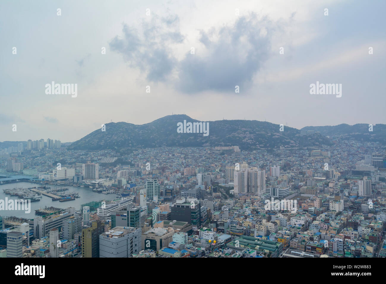 Busan, APR 2: Luftaufnahme der Busan Stadtbild von Busan Turm auf der Apr 2, 2014 in Busan, Südkorea Stockfoto