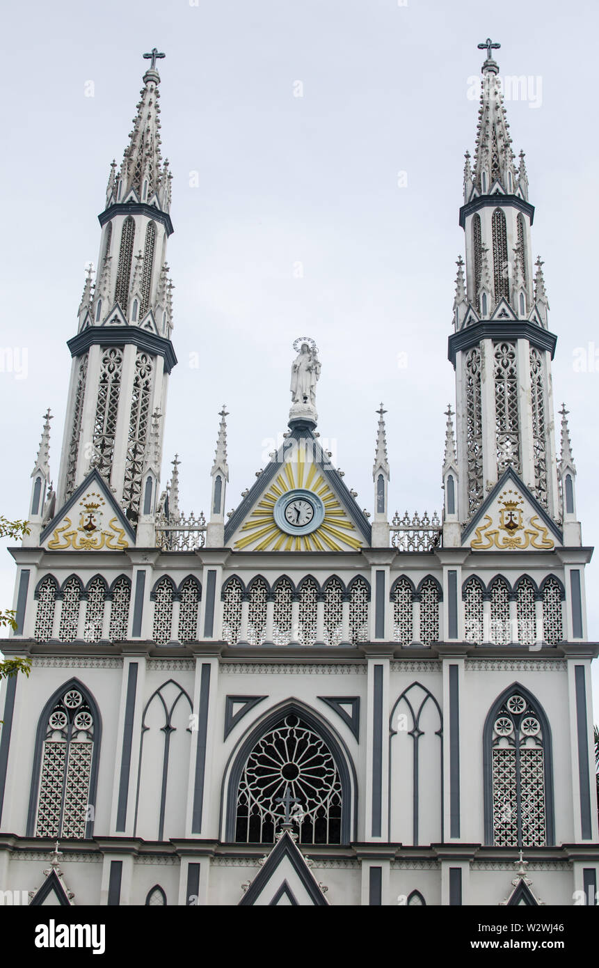 Fassade der Kirche Unserer Lieben Frau von Carmen in Panama City Stockfoto