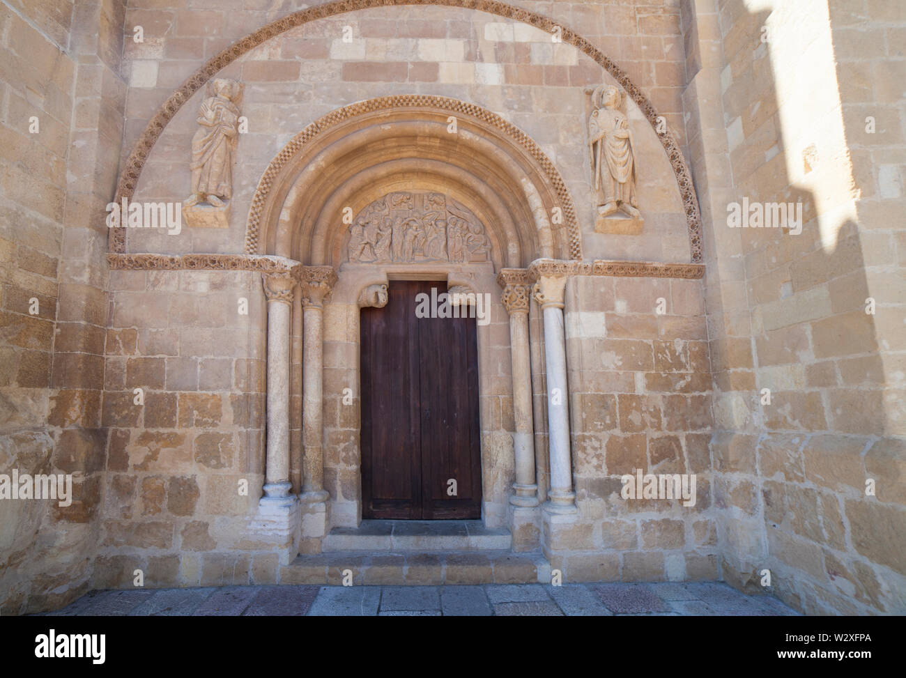 Die Basilika San Isidoro, León, Spanien. Tür der Vergebung Stockfoto