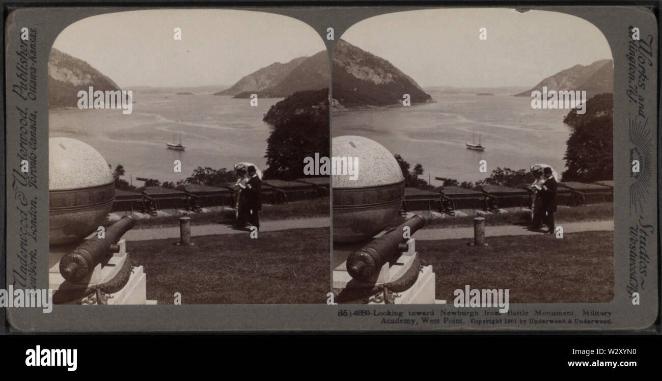 Auf der Suche nach Newburgh aus Battle Monument, Military Academy in West Point von Underwood & Underwood 2 Stockfoto