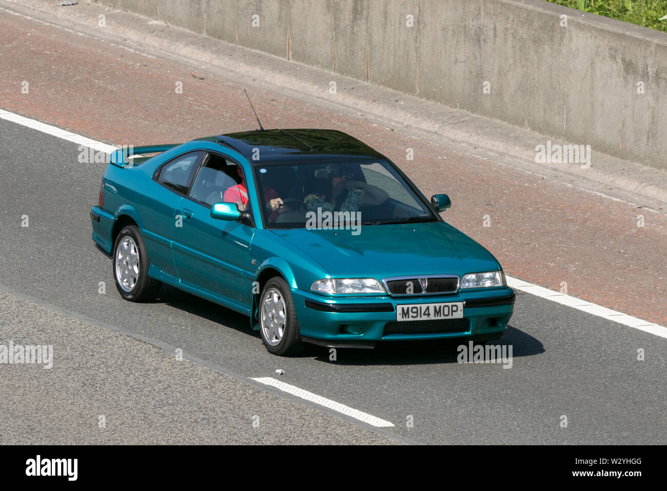 1994 Rover 216 Coupé Auto; Vintage classic restaurierte Fahrzeuge Autos auf der Autobahn M6, Leighton Hall Car Show in Carnforth, Lancaster, Großbritannien reisen Stockfoto