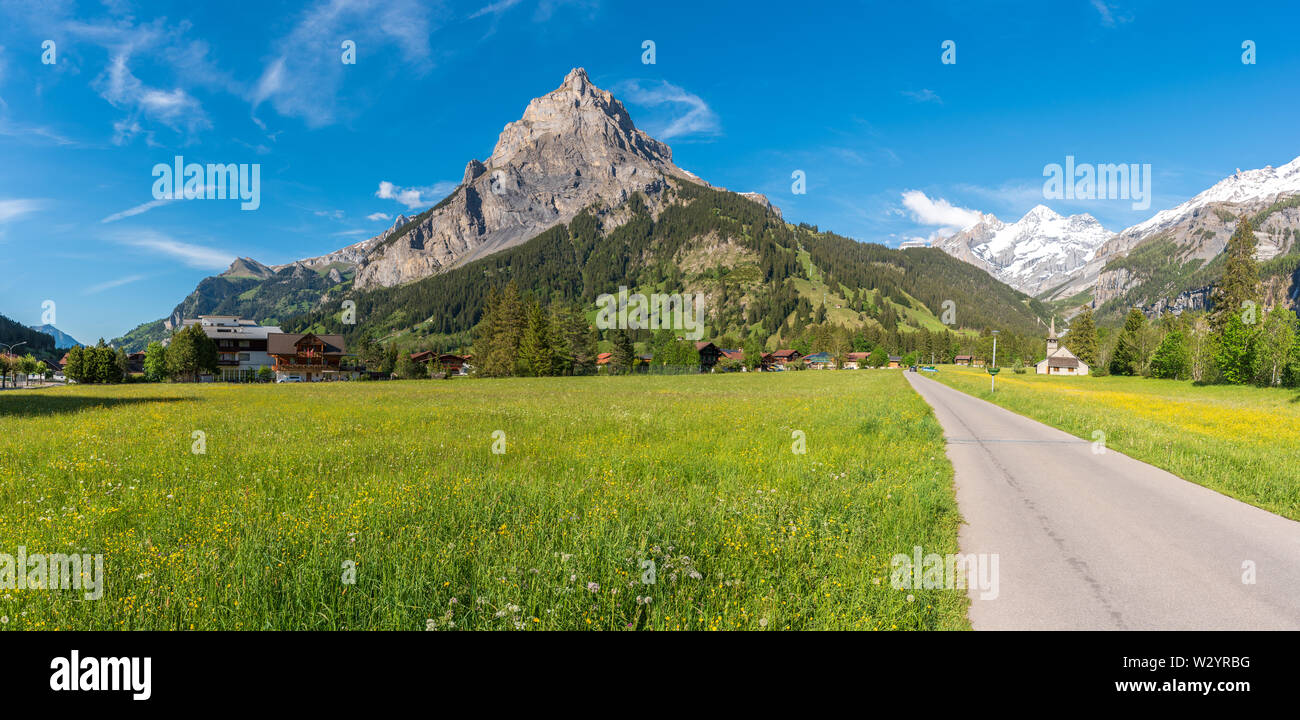 Landschaft mit der bire, Hausberg von Kandersteg und Blüemlisalp Gletschers, Berner Oberland, Kanton Bern, Schweiz, Europa Stockfoto