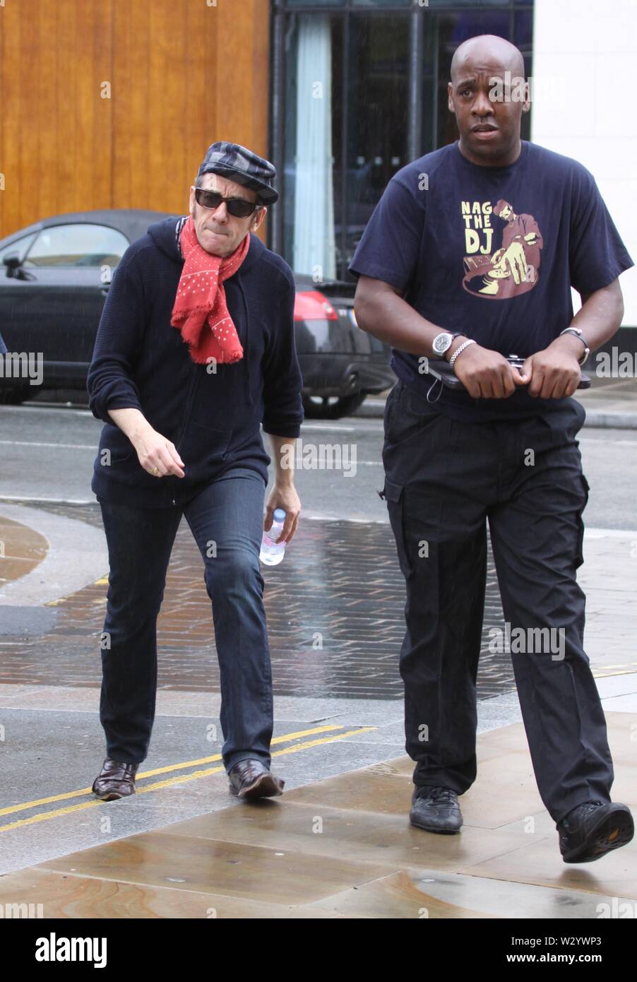ELVIS COSTELLO IN LIVERPOOL PHILHARMONIC HALLcredit Ian Fairbrother/Alamy Stockfotos Stockfoto