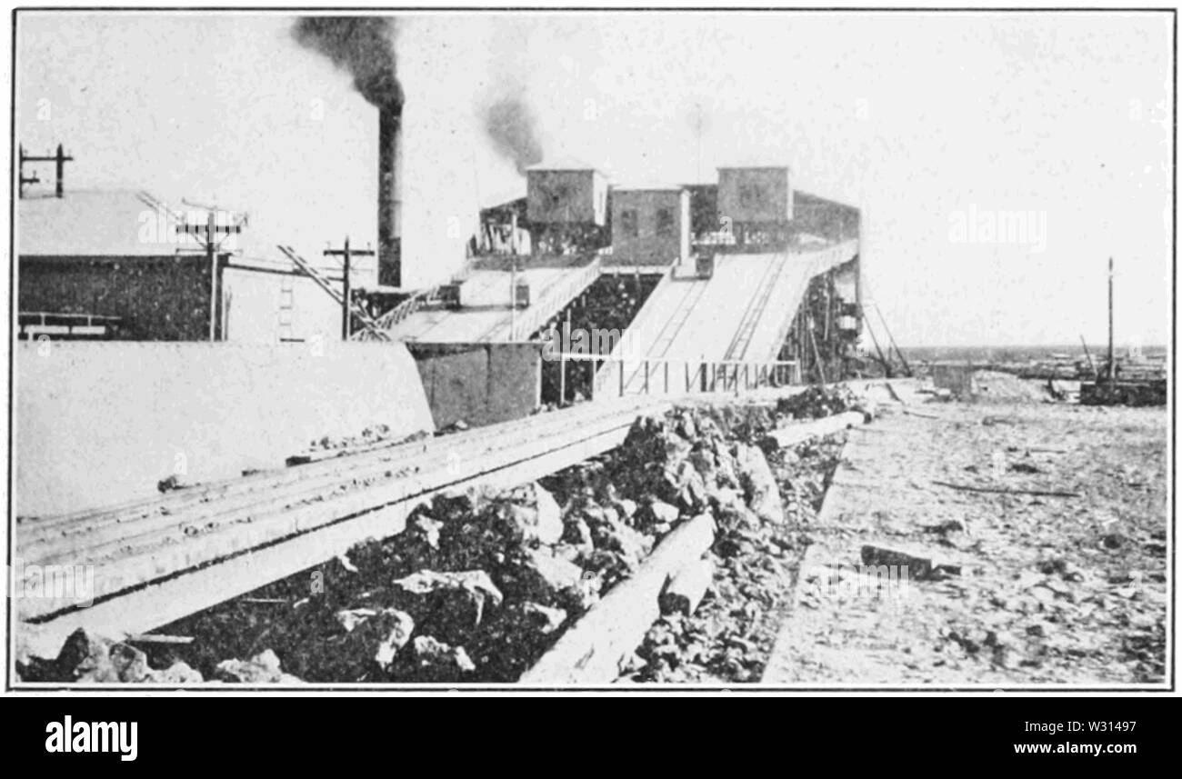 PSM V83 D 223 Autos von Caliche leer ihre Ladungen im Maquina auf der Steigung Stockfoto