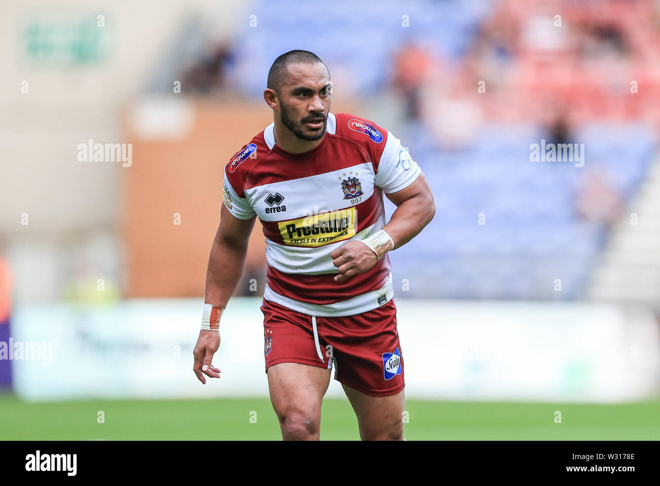 5. Juli 2019, DW Stadium, Wigan, England; Betfred Super League, Runden 21, Wigan Warriors vs Rumpf KR; Thomas Leuluai (7) von Wigan Warriors während des Spiels Credit: Mark Cosgrove/News Bilder Stockfoto