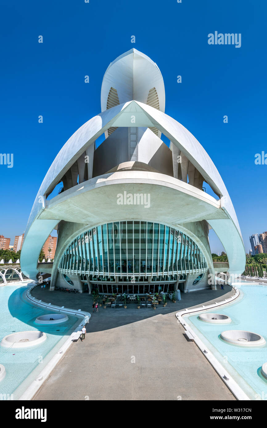 Palau de les Arts Reina Sofia Opera House, der Stadt der Künste und Wissenschaften oder Ciudad de las Artes y las Ciencias, Valencia, Comunidad Valenciana, Spanien Stockfoto