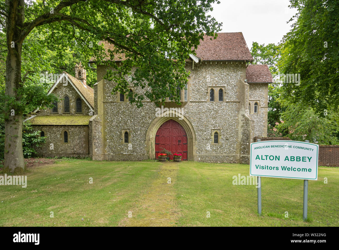 Torhaus in Alton Abbey, einer anglikanischen Benediktiner Kloster, in Hampshire, Großbritannien Stockfoto