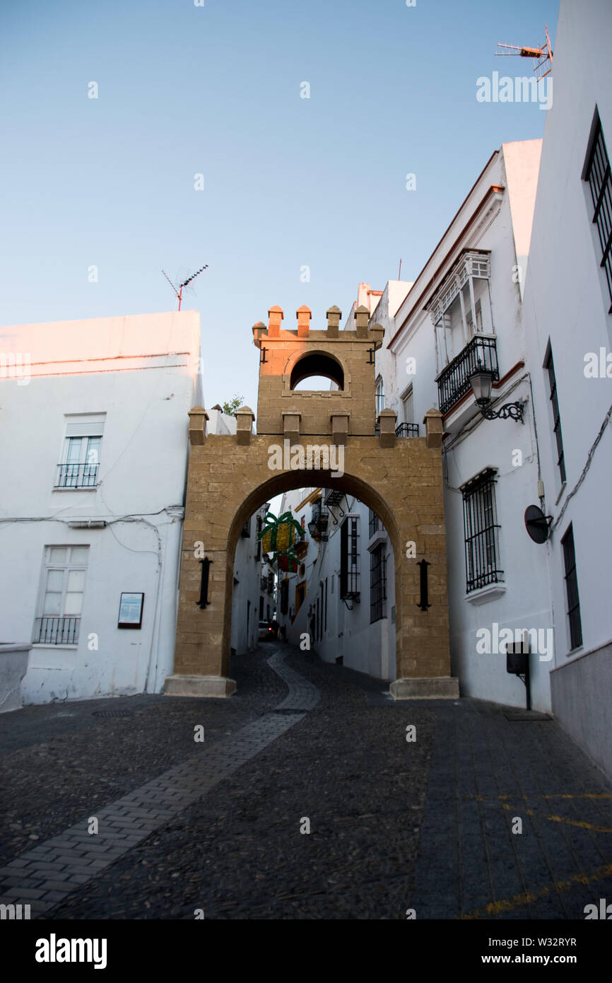 Torbogen in Arcos de la Frontera, Spanien Stockfoto