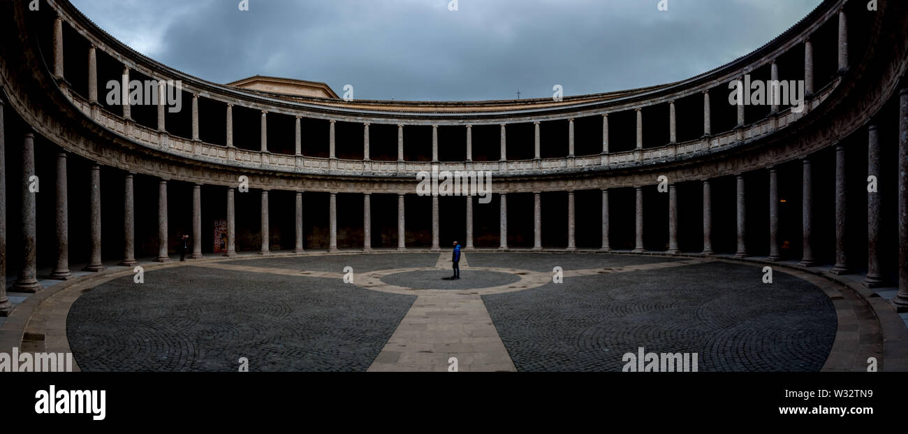 Der Palast von Karl V ist ein Renaissance-gebäude in Granada, Südspanien, befindet sich auf der Spitze des Hügels des Assabica, innerhalb der Alhambra. Stockfoto