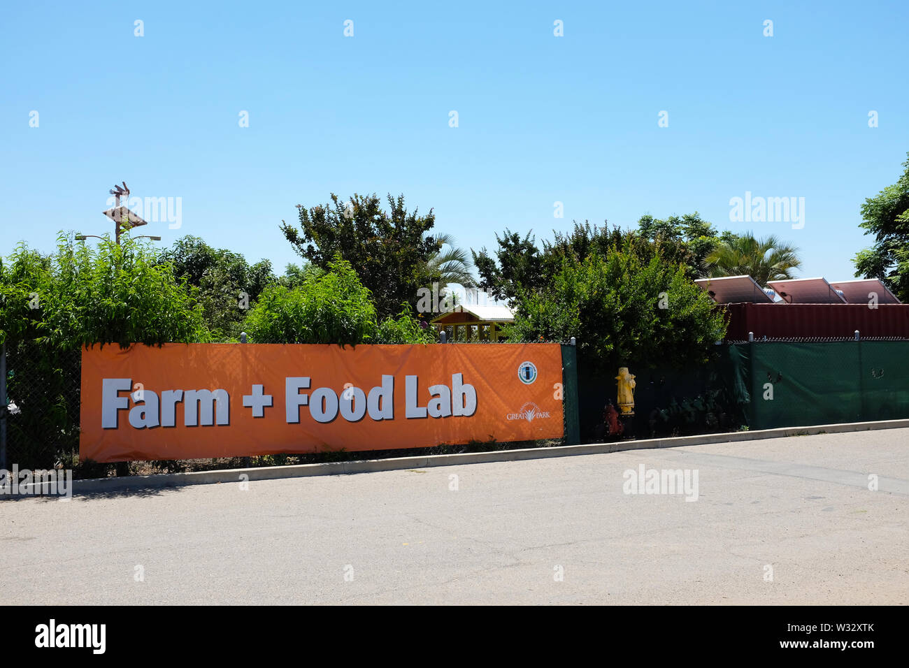 IRIVNE, KALIFORNIEN - 11. JULI 2019: Great Park Farm and Food Lab. Ein 1 Hektar großes Grundstück in Irvine's Great Park, das als Demonstration nachhaltiger Entwicklung errichtet wurde Stockfoto