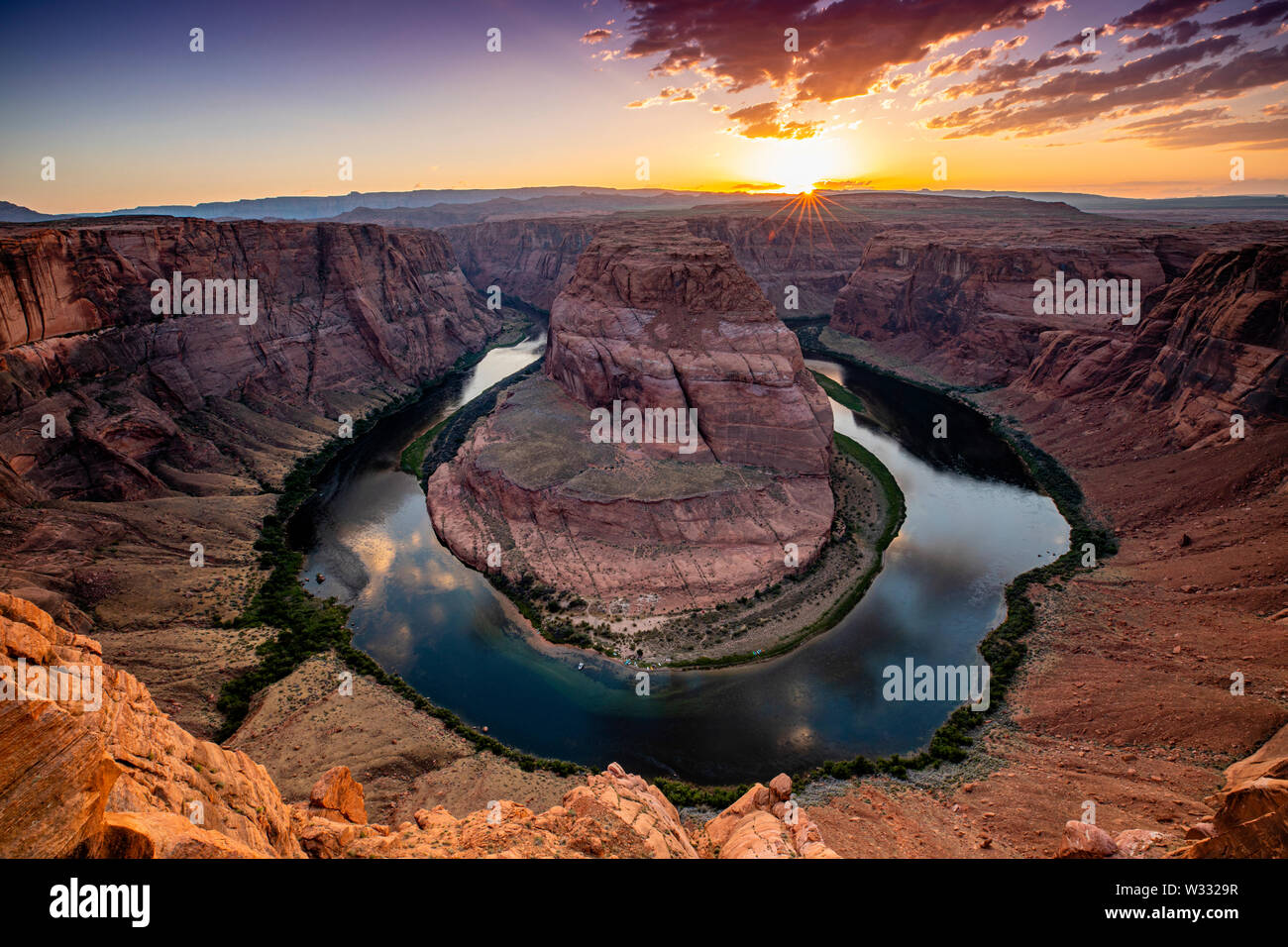 Sonnenuntergang am Horseshoe Bend in Page, Arizona, Vereinigte Staaten von Amerika Stockfoto