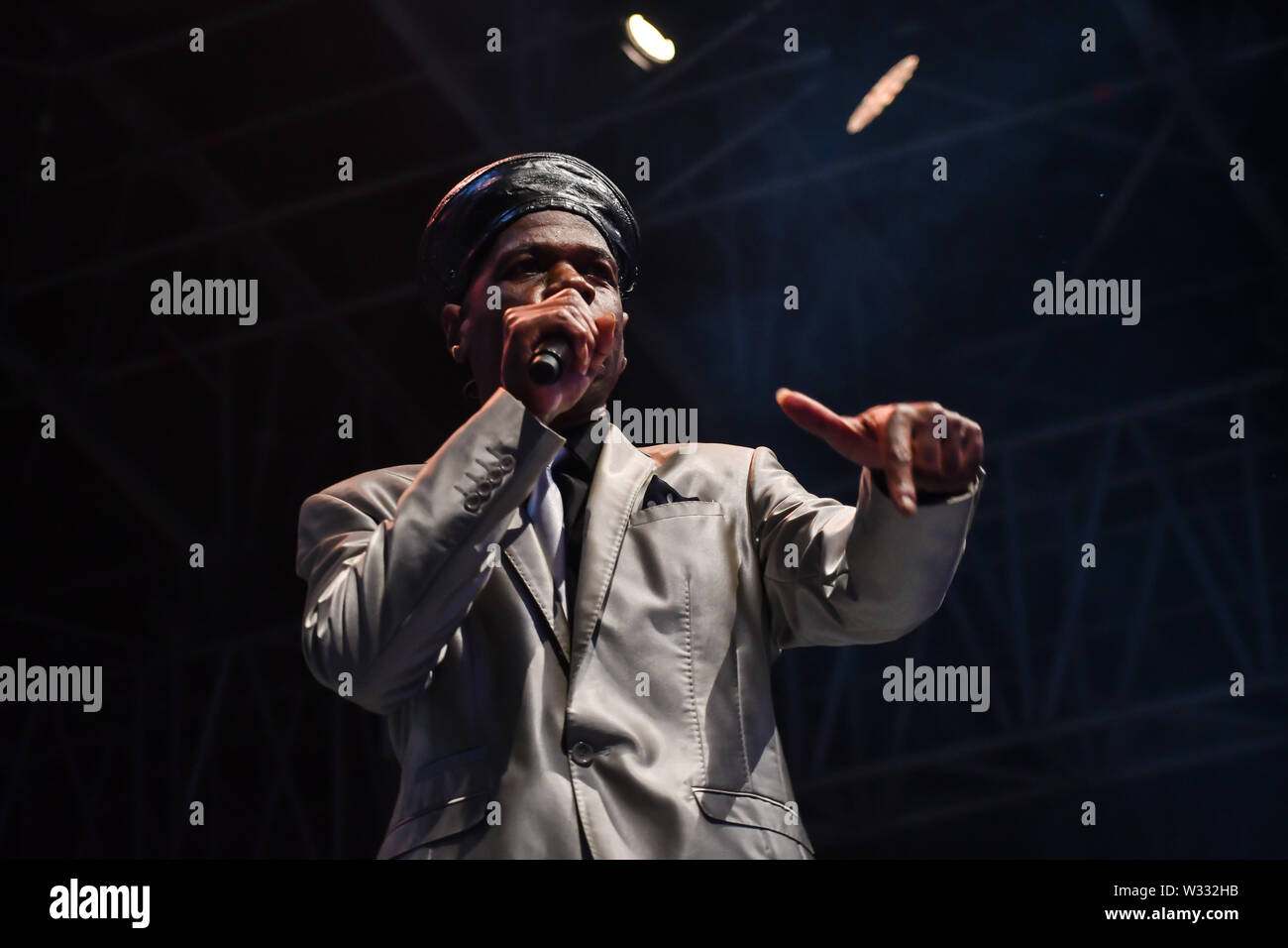 London, Großbritannien. 11. Juli 2019. Jools Holland und seine Rhythm & Blues Orchestra mit besonderen Gästen Pauline Black & Arthur 'Lücken' Hendrickson vom Selektor und Guest vocalists Ruby Turner, Louise Marshall und Mabel Ray führt bei Kew die Musik 2019 am 11. Juli 2019, London, UK. Bild Capital/Alamy leben Nachrichten Stockfoto