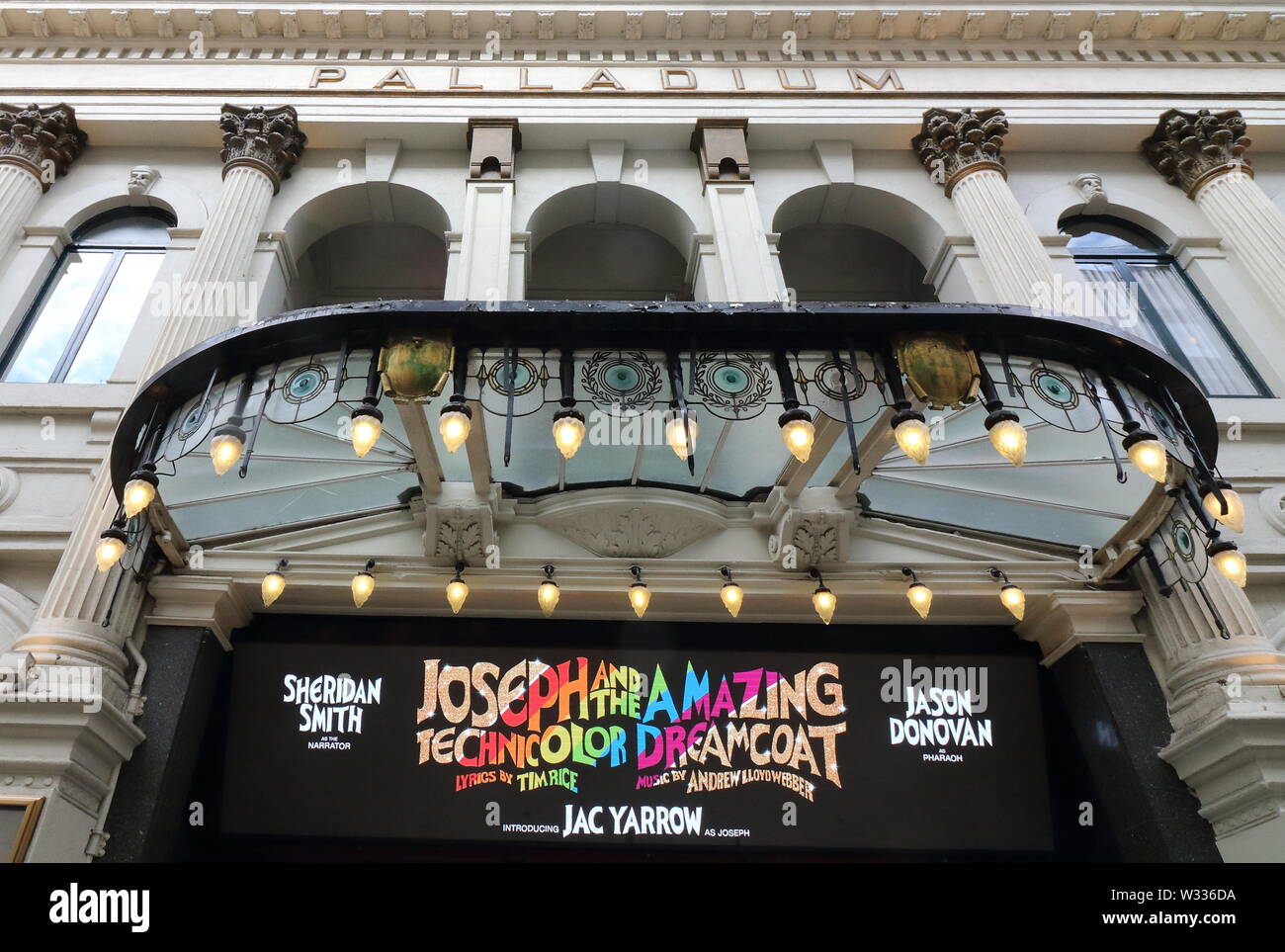 London, Großbritannien. 11. Juli, 2019. Äußere des Theater am Joseph und das erstaunliche Technicolor Dreamcoat drücken Sie die Nacht im London Palladium Credit: SOPA Images Limited/Alamy leben Nachrichten Stockfoto