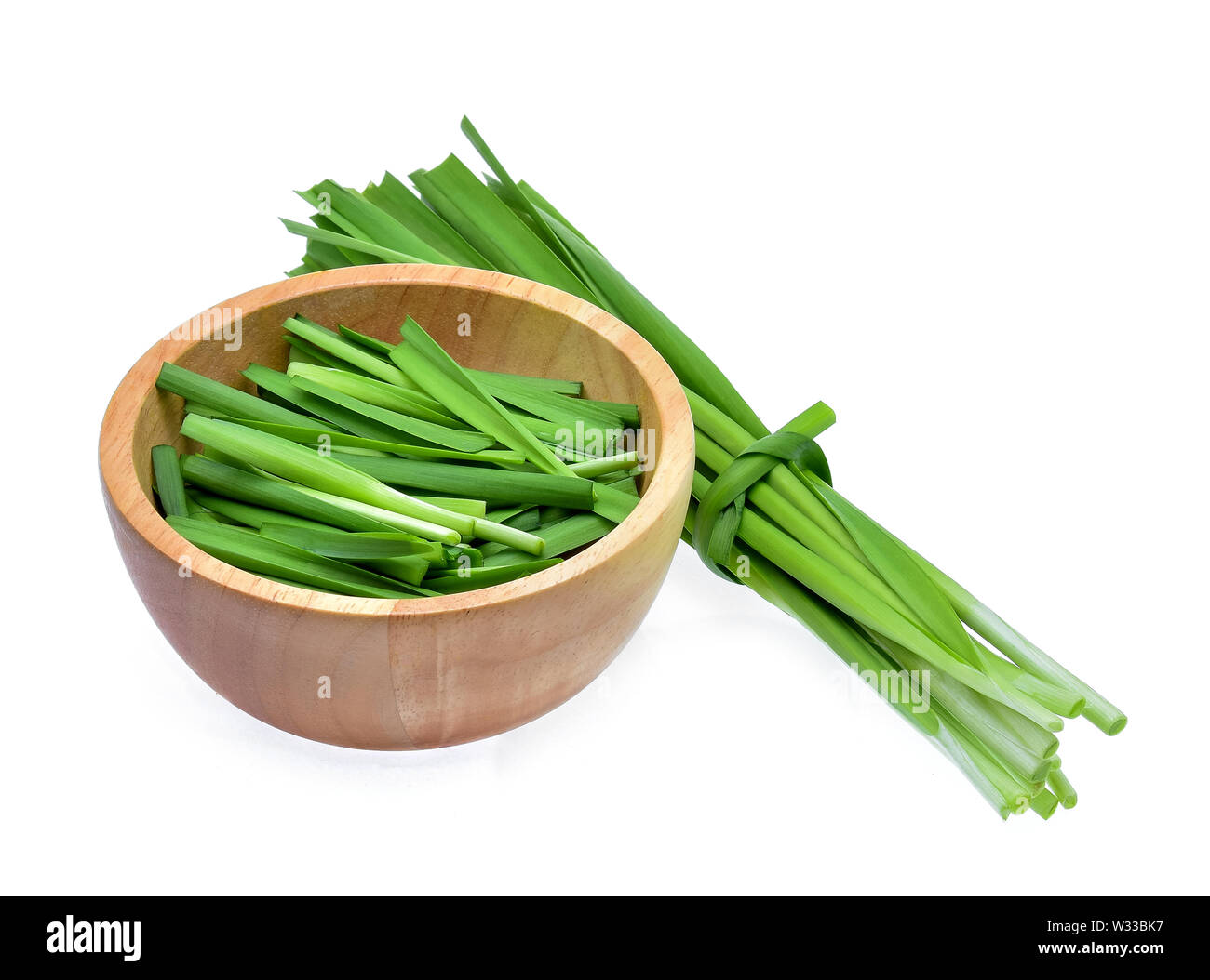 Knoblauch-Schnittlauch isoliert auf weißem Hintergrund Stockfoto