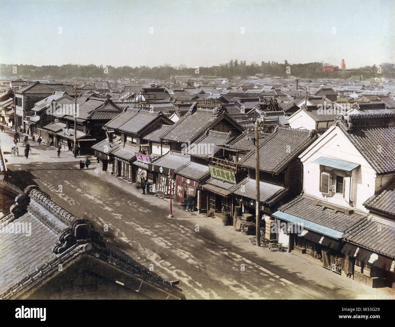 [1890s Japan - Blick auf die Shiba, Tokyo] - Häuser entlang Chuo-dori ...