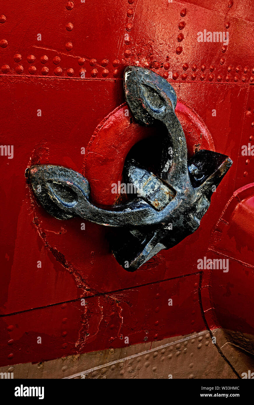 Papenburg, Deutschland - September 01, 2012: bogen und anker der historischen Feuerschiff Elbe 1 Der burgermeister o Wald abgeschlossen 1943 Stockfoto
