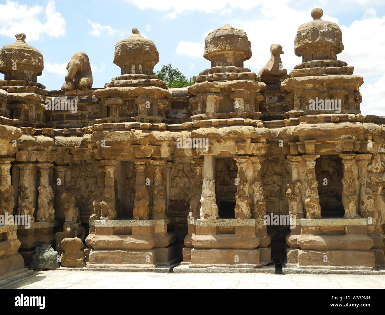 Innenhof des antiken Tempels des Kailasanath, Indien, Tamil Nadu, der Stadt Kanchipuram Stockfoto