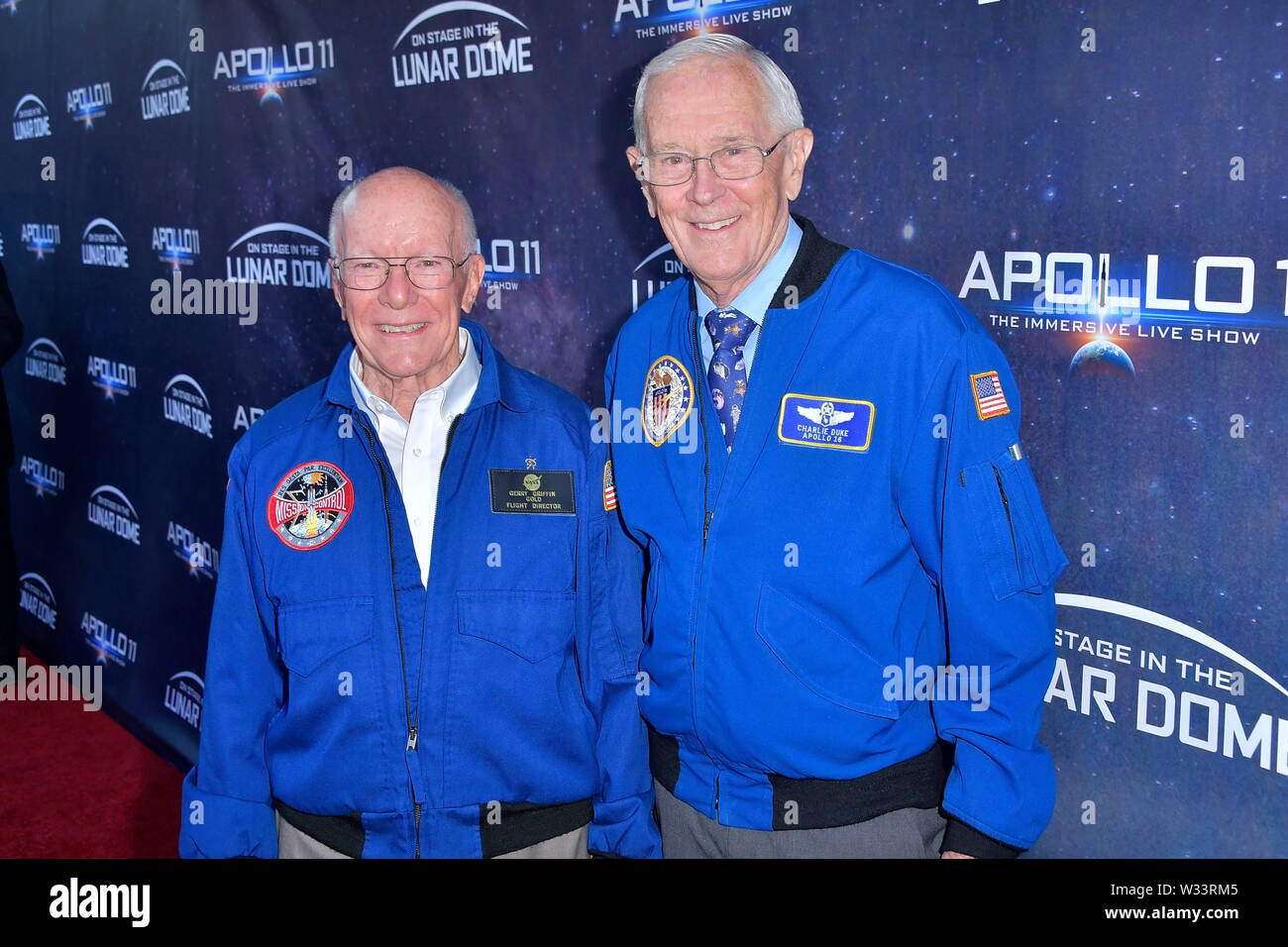 Charlie Duke und Gerry Griffin bei der Einweihung des 'Apollo 11: Die Immersive Live Show" an der Lunar Kuppel bei Rose Bowl Stadium. Pasadena, 10.07.2019 | Verwendung weltweit Stockfoto