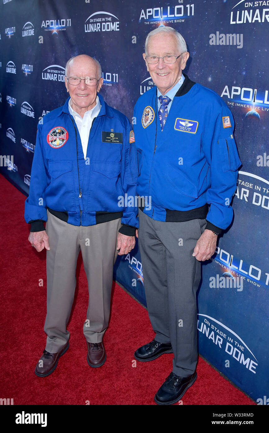 Charlie Duke und Gerry Griffin bei der Einweihung des 'Apollo 11: Die Immersive Live Show" an der Lunar Kuppel bei Rose Bowl Stadium. Pasadena, 10.07.2019 | Verwendung weltweit Stockfoto