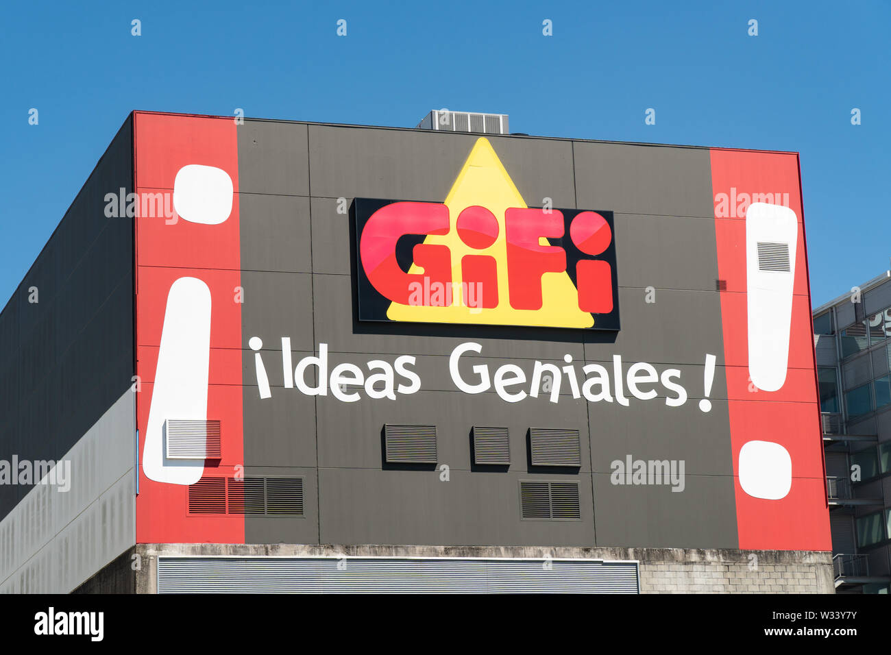 Santiago de Compotela, Spanien; 11. juli 2019: Firma Zeichen auf der Fassade. Trading ist ein Distributor Französisch Unternehmen kostengünstige Produkte für zu Hause Stockfoto