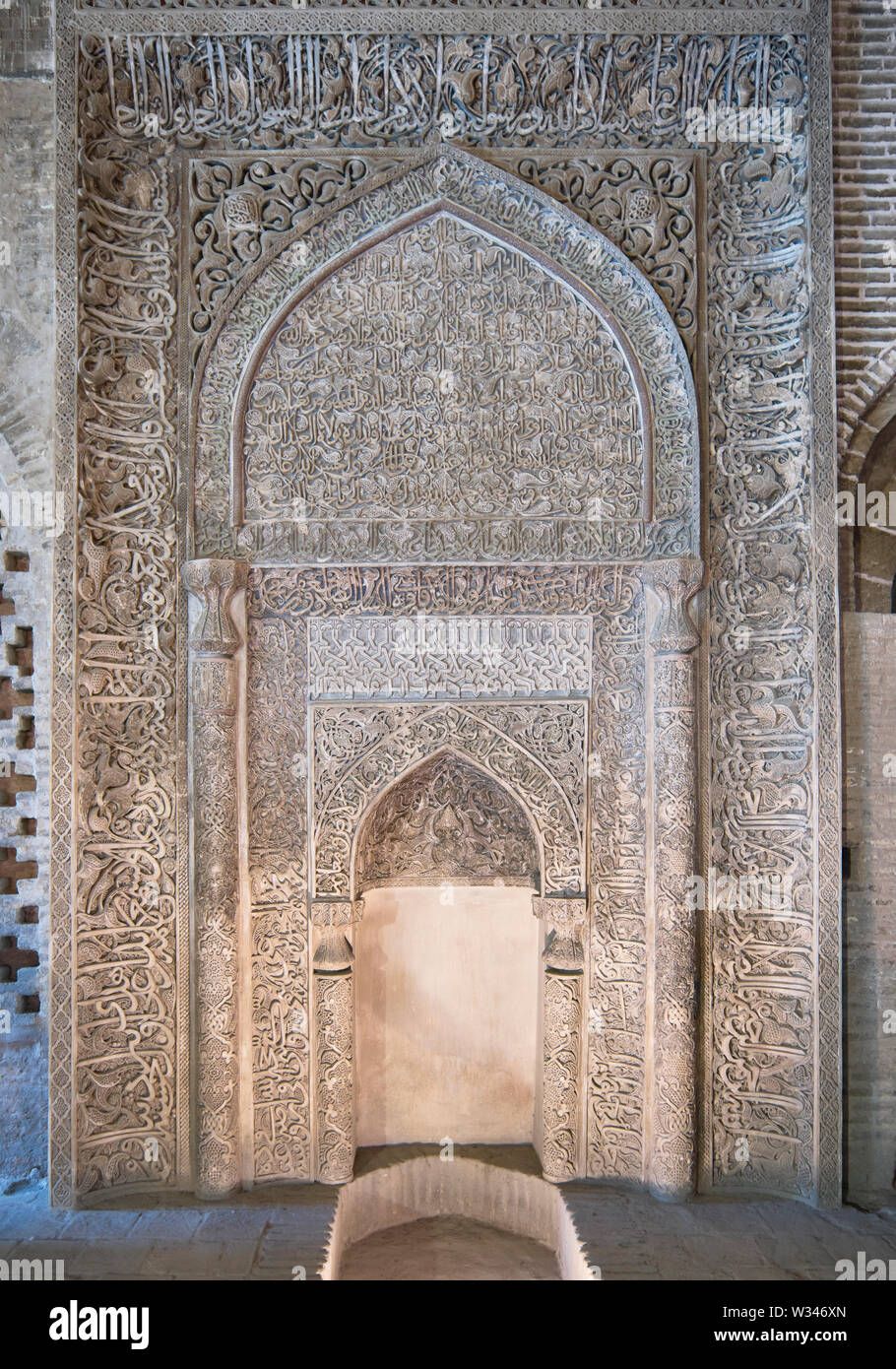 Isfahan, Iran. 24 Apr, 2017. 24.04.2017, Iran, Isfahan: Die Oldschaitu-Mihrab, nach Mekka ausgerichteten Gebet Nische in der alten Freitag Moschee in der iranischen Stadt Isfahan, aufgenommen am 24.04.2017. Quelle: Thomas Schulze/dpa-Zentralbild/ZB | Verwendung weltweit/dpa/Alamy leben Nachrichten Stockfoto