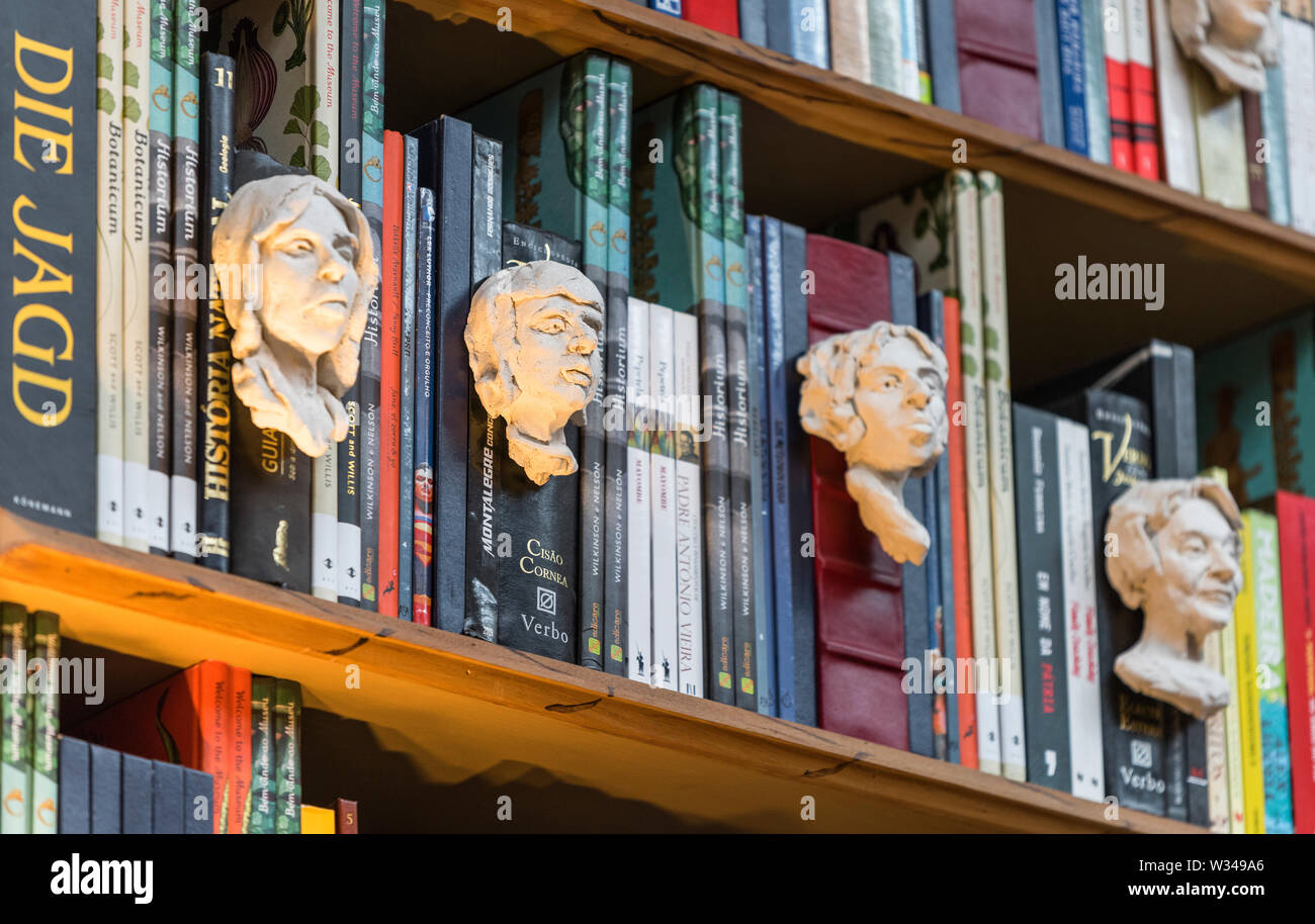 Livraria Lello in Porto. Berühmte Lello Buchladen Stockfoto