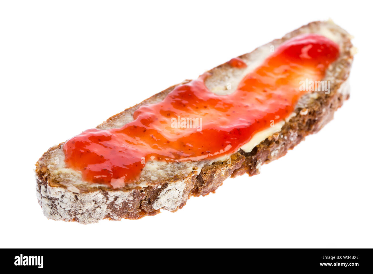 Ein strawberry jam Sandwich auf weißem Hintergrund Stockfoto