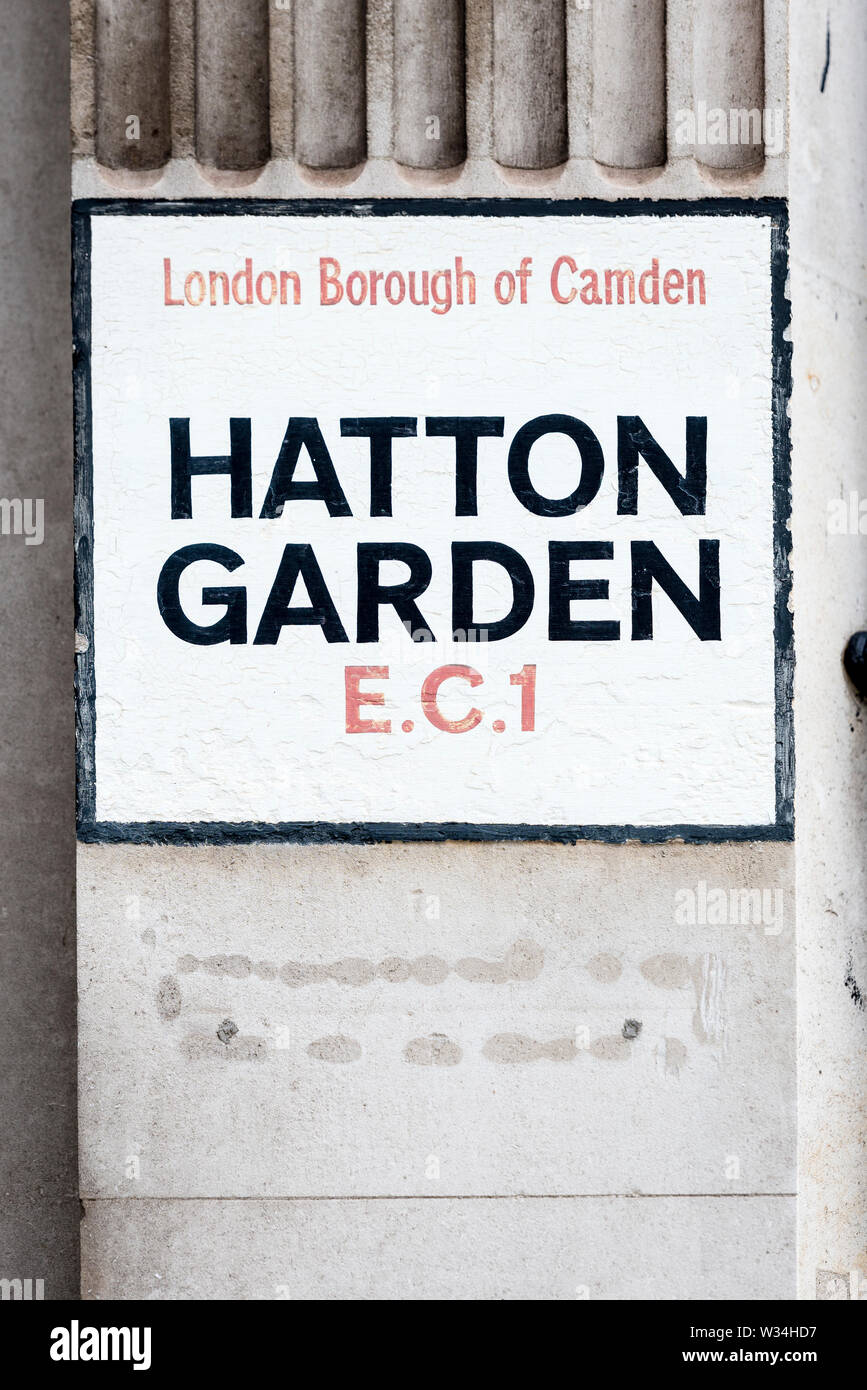 Hatton Garden bemalt Street im Londoner Stadtteil Camden EG 1. Stockfoto
