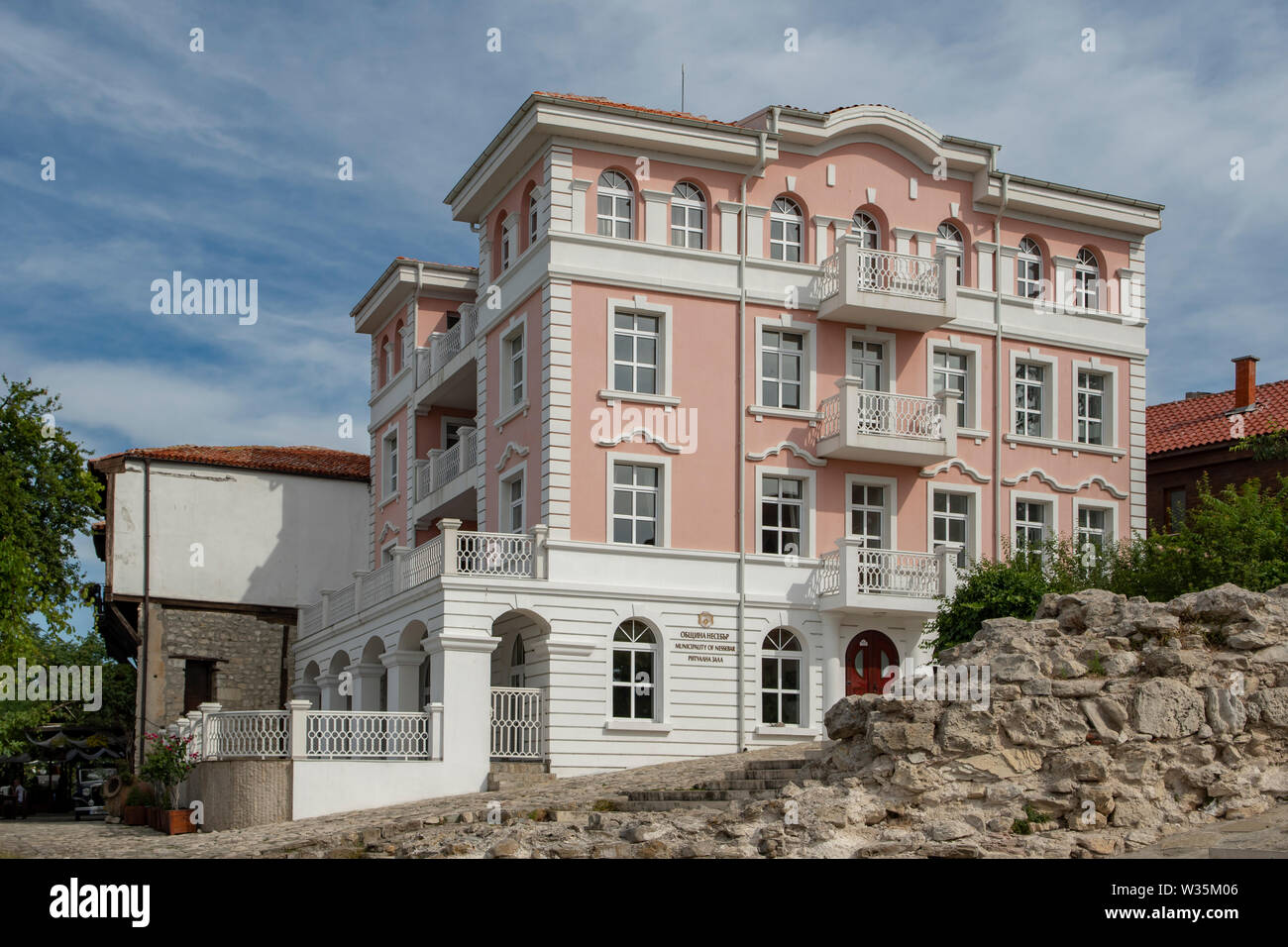 Gemeinde Gebäude, Nessebar, Bulgarien Stockfoto