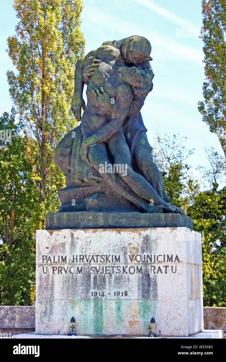 ZAGREB, KROATIEN - 21. AUGUST 2012: Denkmal für die kroatische Soldaten im Ersten Weltkrieg getötet, von Vanja Radaus und Jozo Turkalj, aus dem Jahre 1939. g-loc Stockfoto
