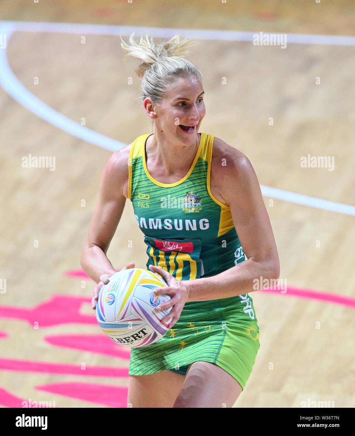 Liverpool, Großbritannien. 13. Juli, 2019. April Brandley (Australien) während der vorläufigen Spiel zwischen Australien und Simbabwe im Netball World Cup. M- und S-Arena, Liverpool, UK Credit: Sport in Bildern/Alamy leben Nachrichten Stockfoto
