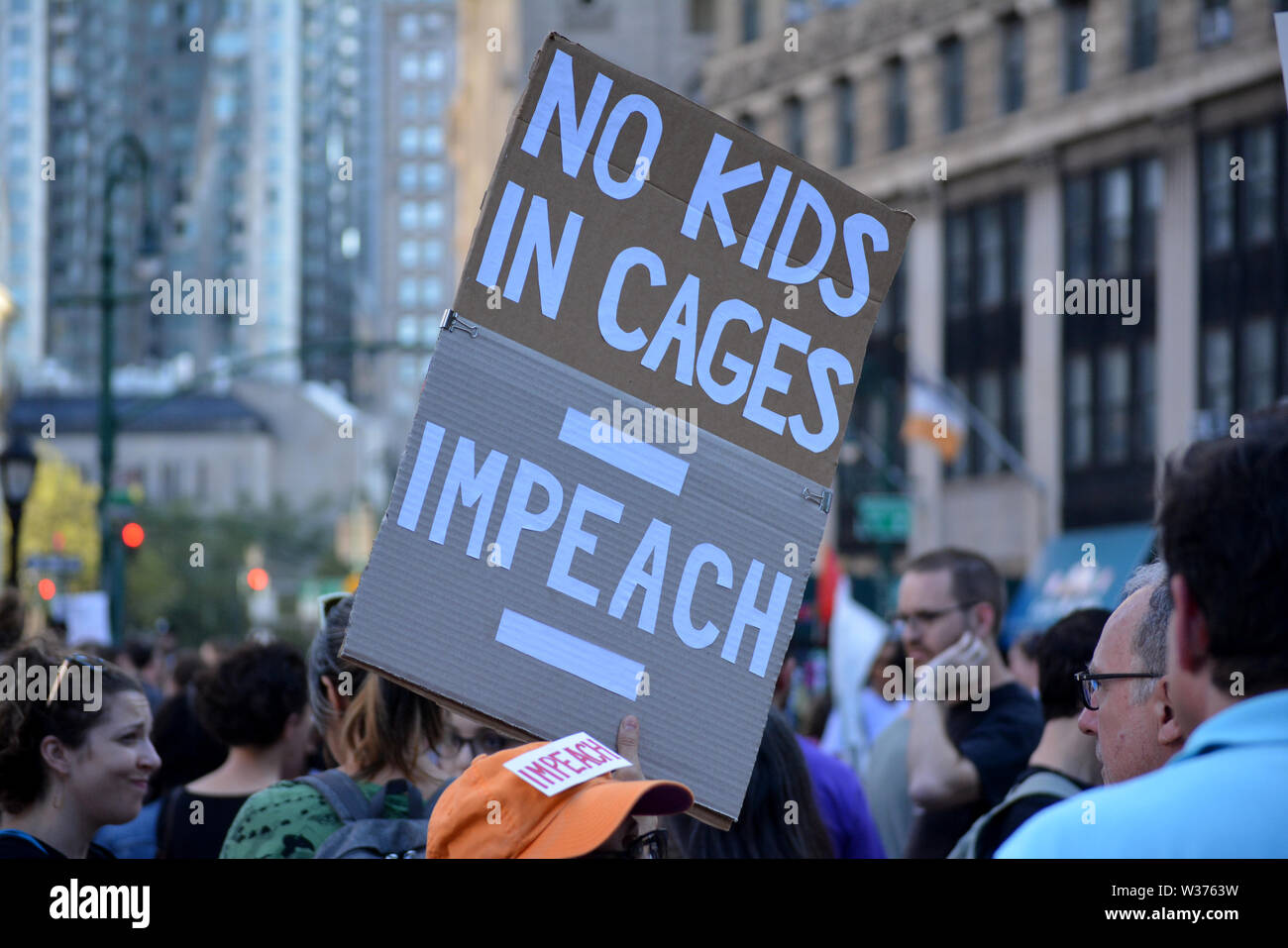 Protest gegen geplante ICE-raids Präsident des Trump und seine Behandlung der Migranten an der südlichen Grenze in New York City. Stockfoto