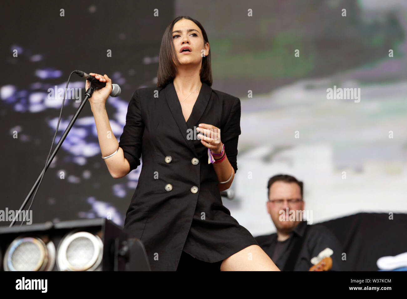 Nadine Shah führt auf der Bühne als Barclaycard vorhanden Britische Sommerzeit Hyde Park am Samstag, dem 13. Juli 2019 in London, England. Stockfoto
