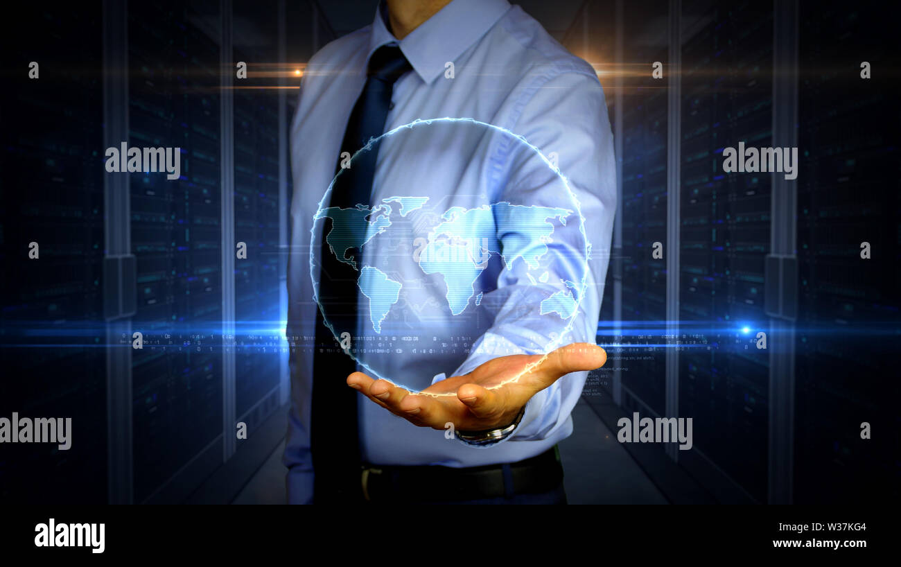 Mann mit Welt Hologramm auf der Hand. Geschäftsmann, futuristisches Konzept der Globalisierung, weltweite Netzwerk, International Business und Social Media c Stockfoto
