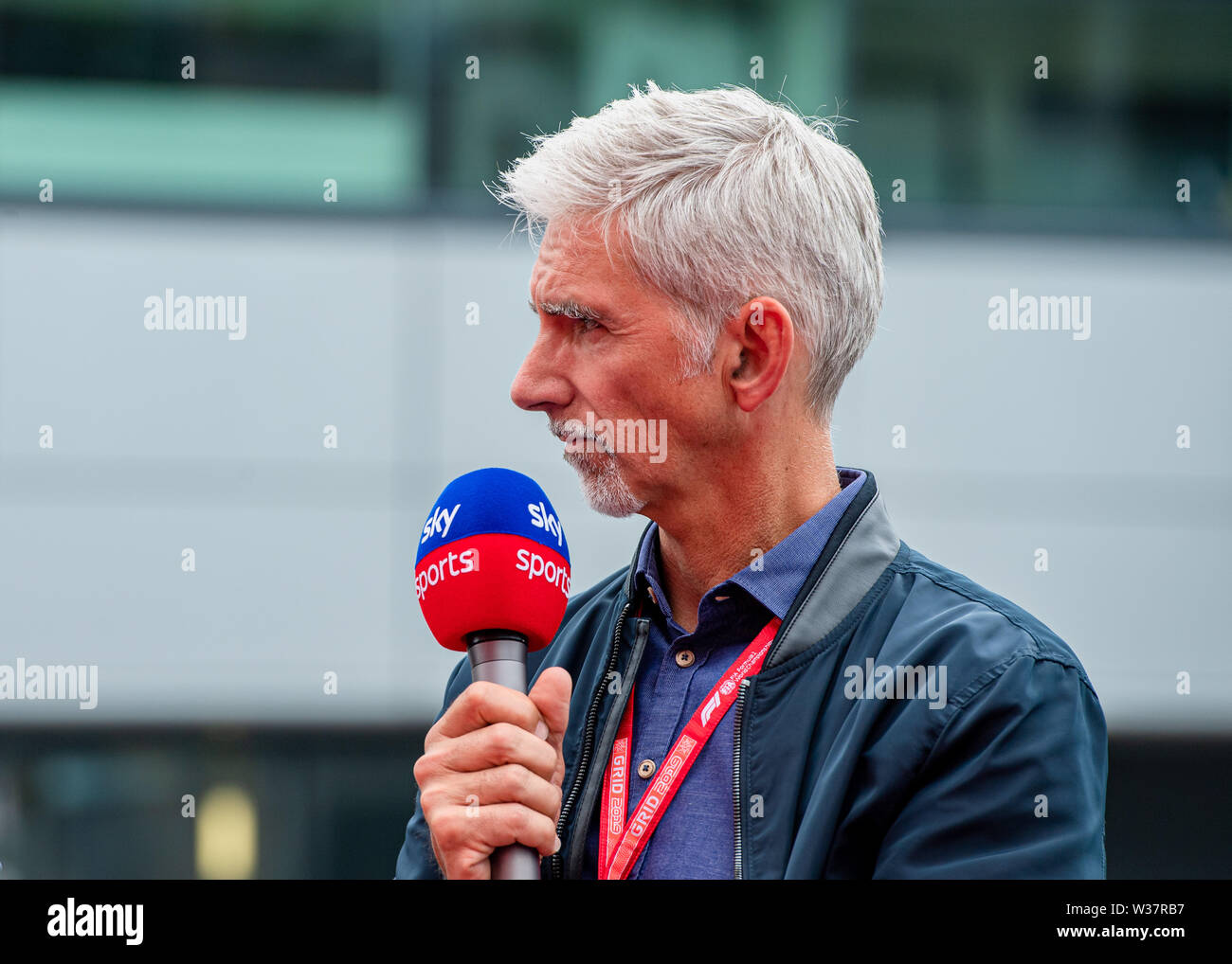 TOWCESTER, Vereinigtes Königreich. 13. Juli, 2019. Der ehemalige britische F1 Rennfahrer - Damon Hill für Sky Sport nach dem Qualifying in der Formel 1 Rolex Grand Prix 2019 erschien in Silverstone am Samstag, Juli 13, 2019 in TOWCESTER, ENGLAND. Credit: Taka G Wu/Alamy leben Nachrichten Stockfoto