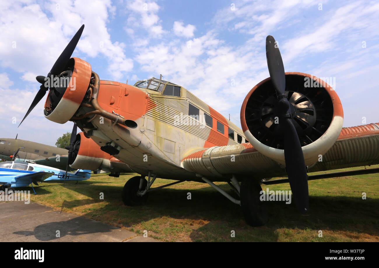 Krakau. Krakau. Polen. Museum der Polnischen Luftfahrt. AMIOT AAC.1 Toucan (Junkers Ju 52/3 m Transportflugzeug. Stockfoto
