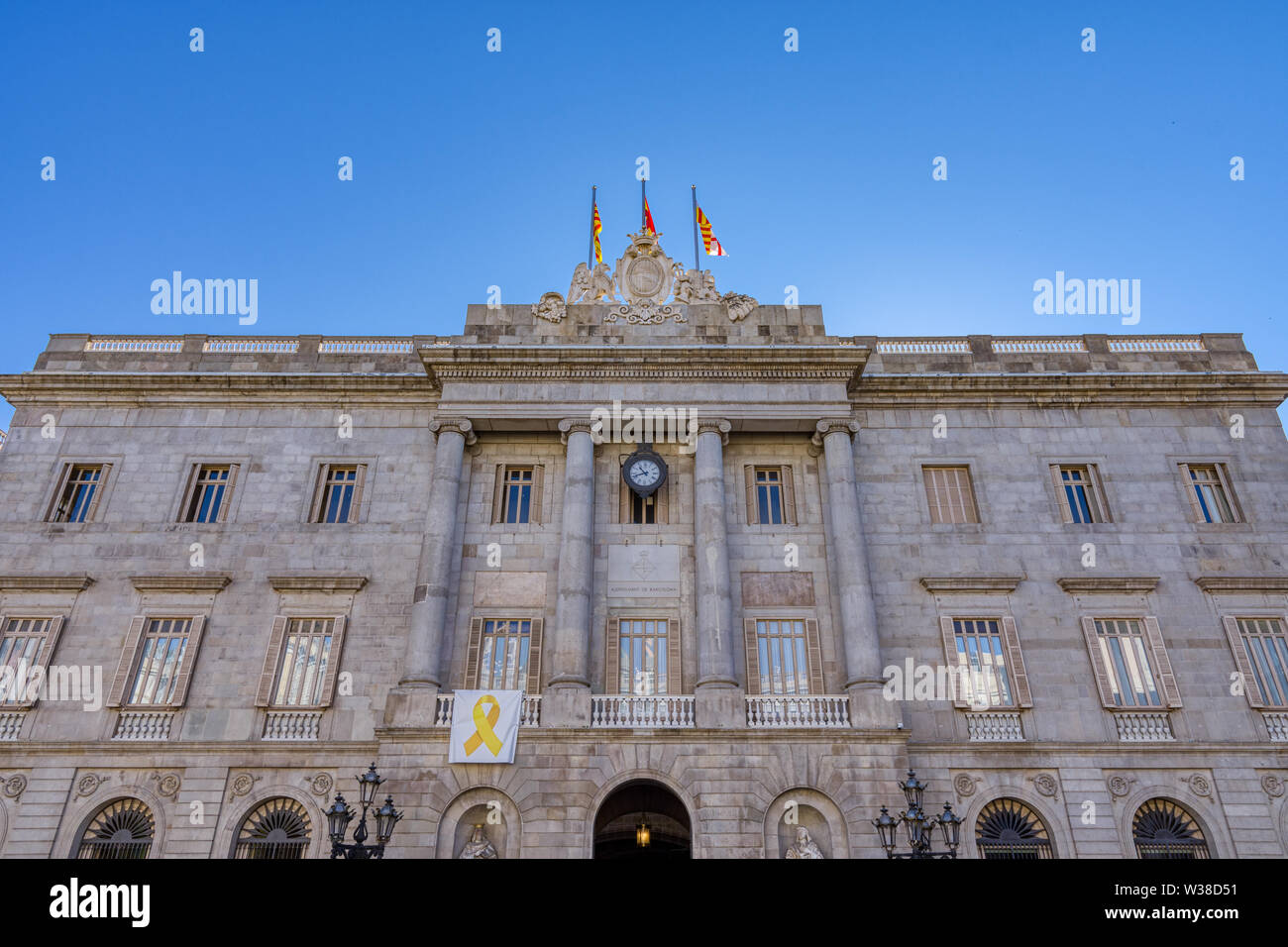 Rathaus von Barcelona, in der Nähe der Plaça de Sant Jaume. Barcelona, Spanien. Stockfoto