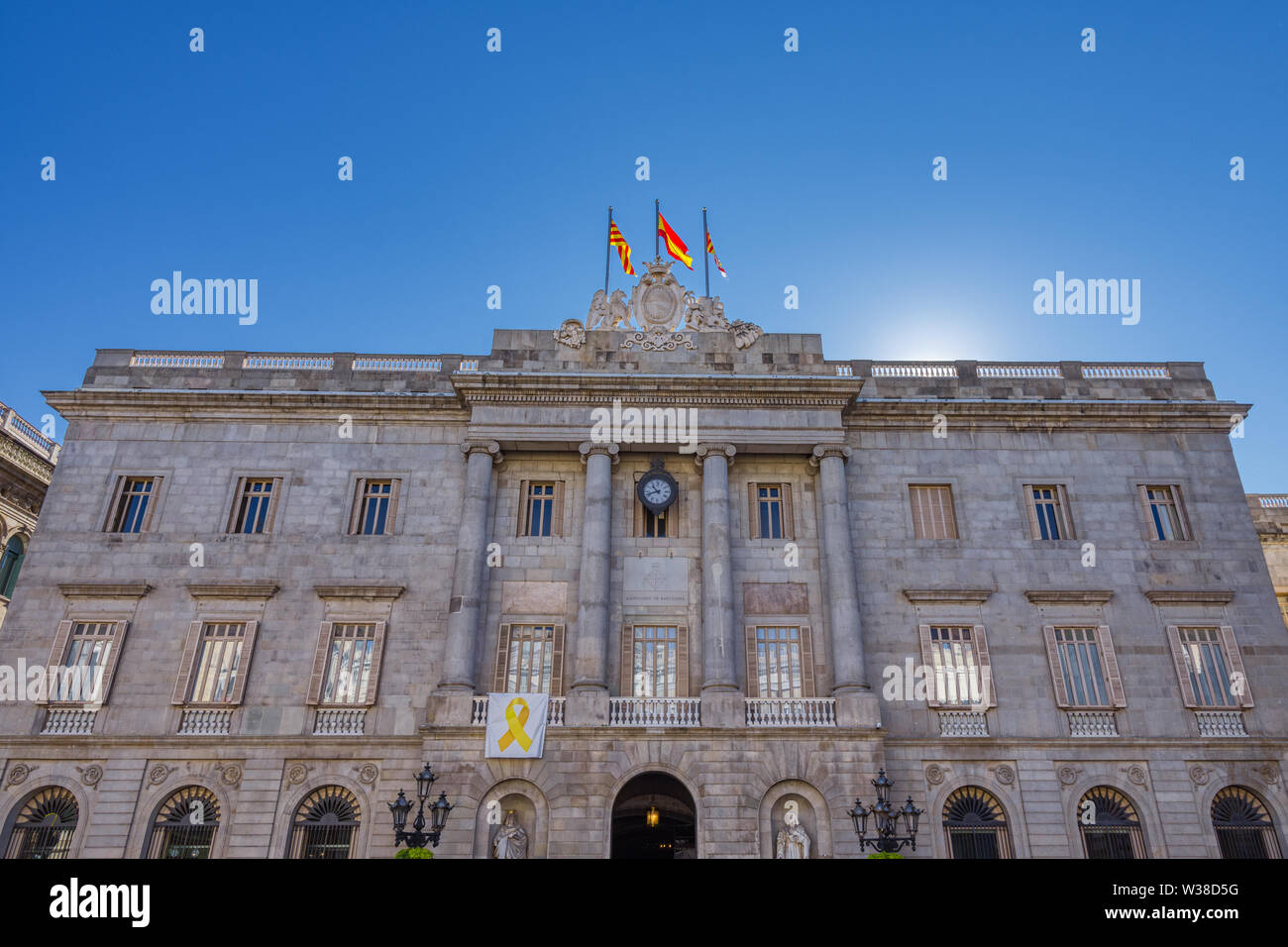 Rathaus von Barcelona, in der Nähe der Plaça de Sant Jaume. Barcelona, Spanien. Stockfoto