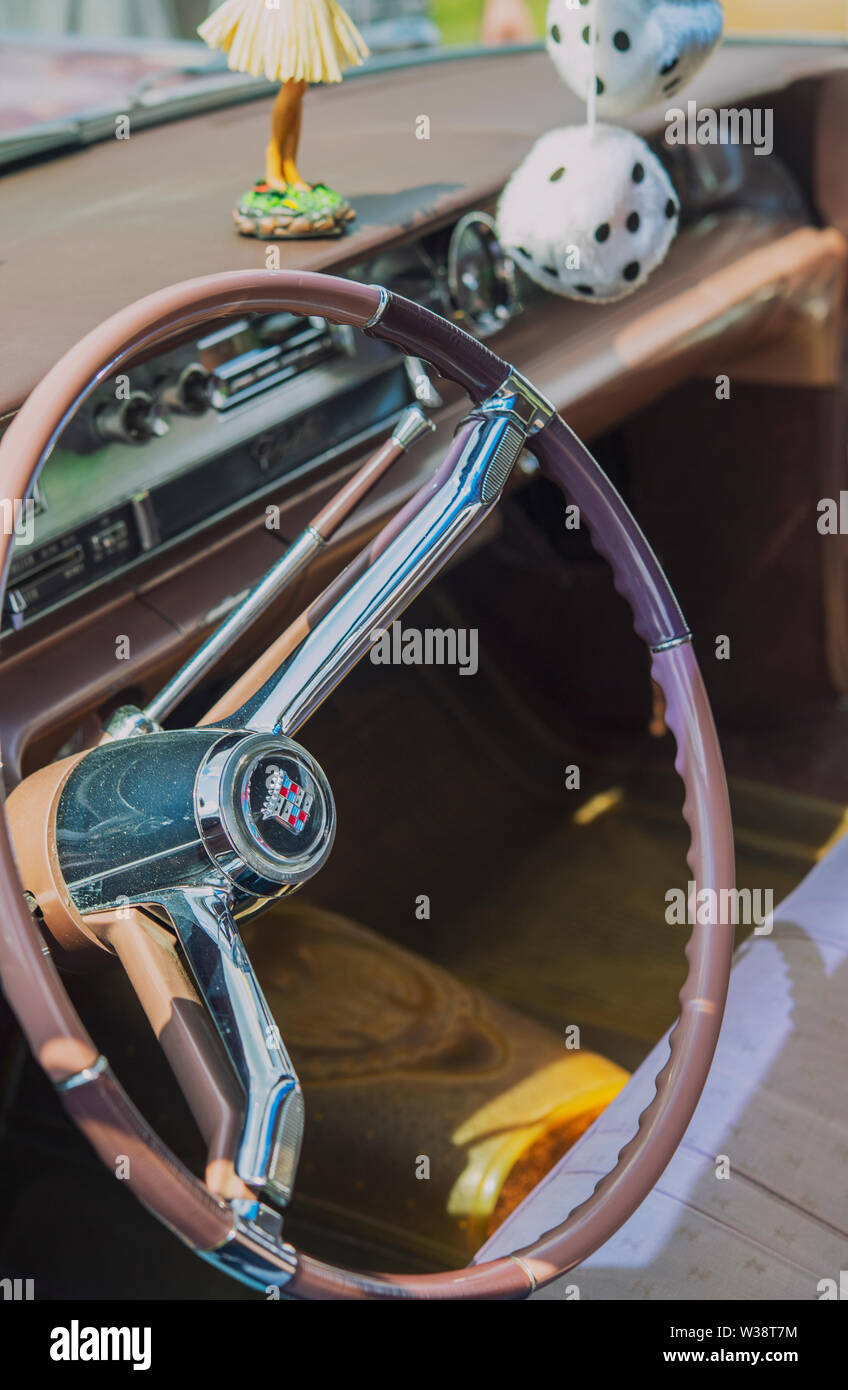 Lenkrad und Interieurs eines Vintage American Cadillac Stockfoto