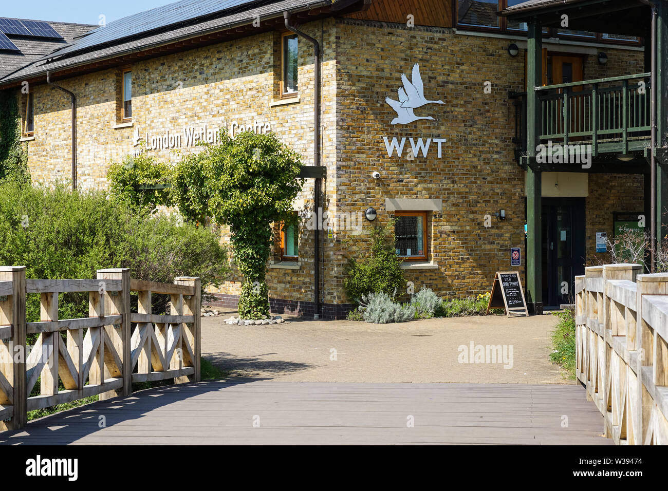 Der Eingang zum WWT London Wetland Centre in The Barnes, London, England, Vereinigtes Königreich, Großbritannien Stockfoto