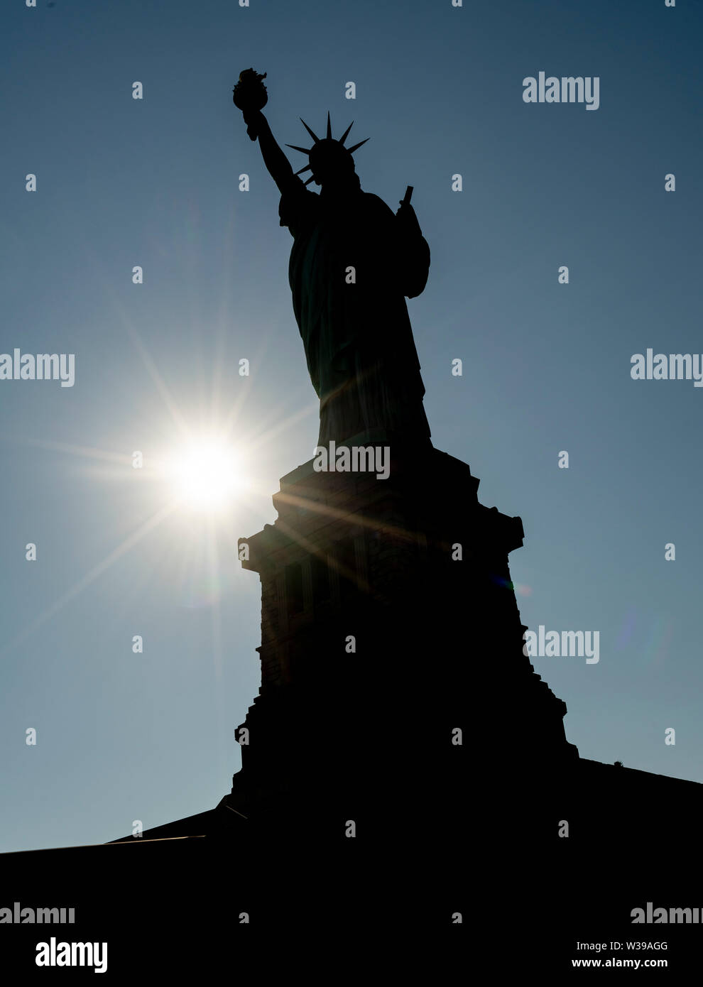 Es ist ein Ausschnitt auf Blau von Lady Liberty in die Freiheitsstatue Stockfoto