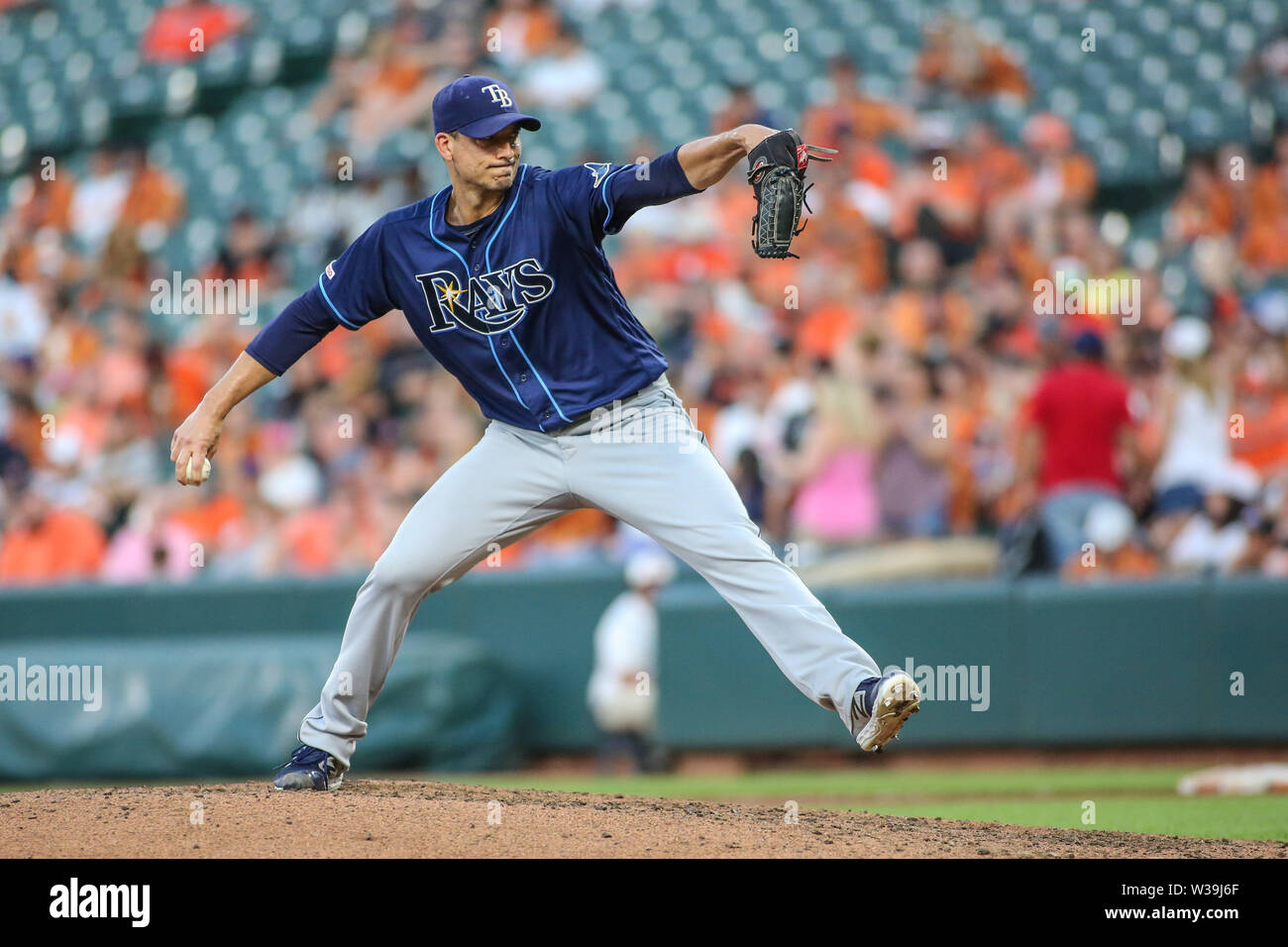 Baltimore, MD, USA. 13. Juli, 2019. Tampa Bay Rays Krug Charlie Morton (50) liefert ein Pitch im zweiten Spiel eines Double header zwischen der Tampa Bay Rays und die Baltimore Orioles in Camden Yards, Baltimore, MD. Jonathan Huff/CSM/Alamy leben Nachrichten Stockfoto