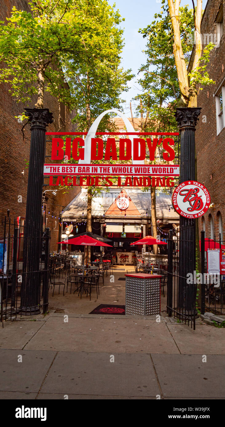 Big Daddys Restaurant Lacledes Landung in St. Louis - SAINT LOUIS. USA - Juni 19, 2019 Stockfoto