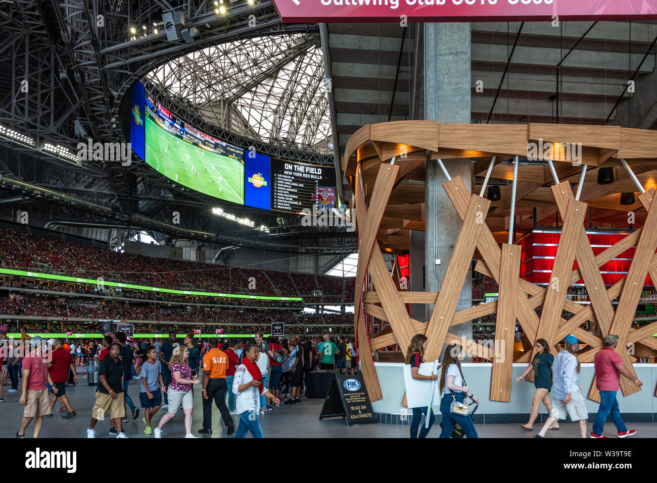 Innenansicht der Mercedes-Benz-Stadion während ein Atlanta United FC Fußballspiel in Atlanta, Georgia. (USA) Stockfoto