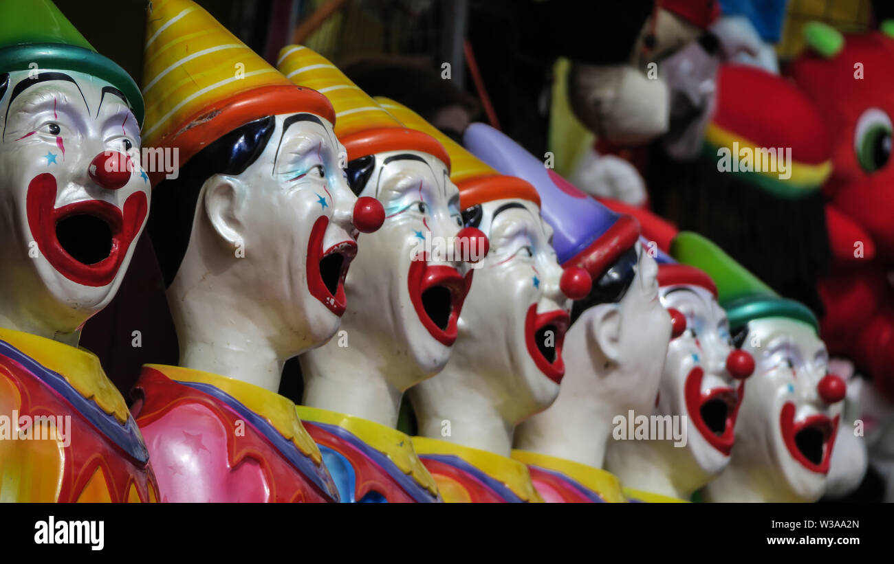 Karneval Clowns an ein SideShow-Gerät in Australien. Stockfoto