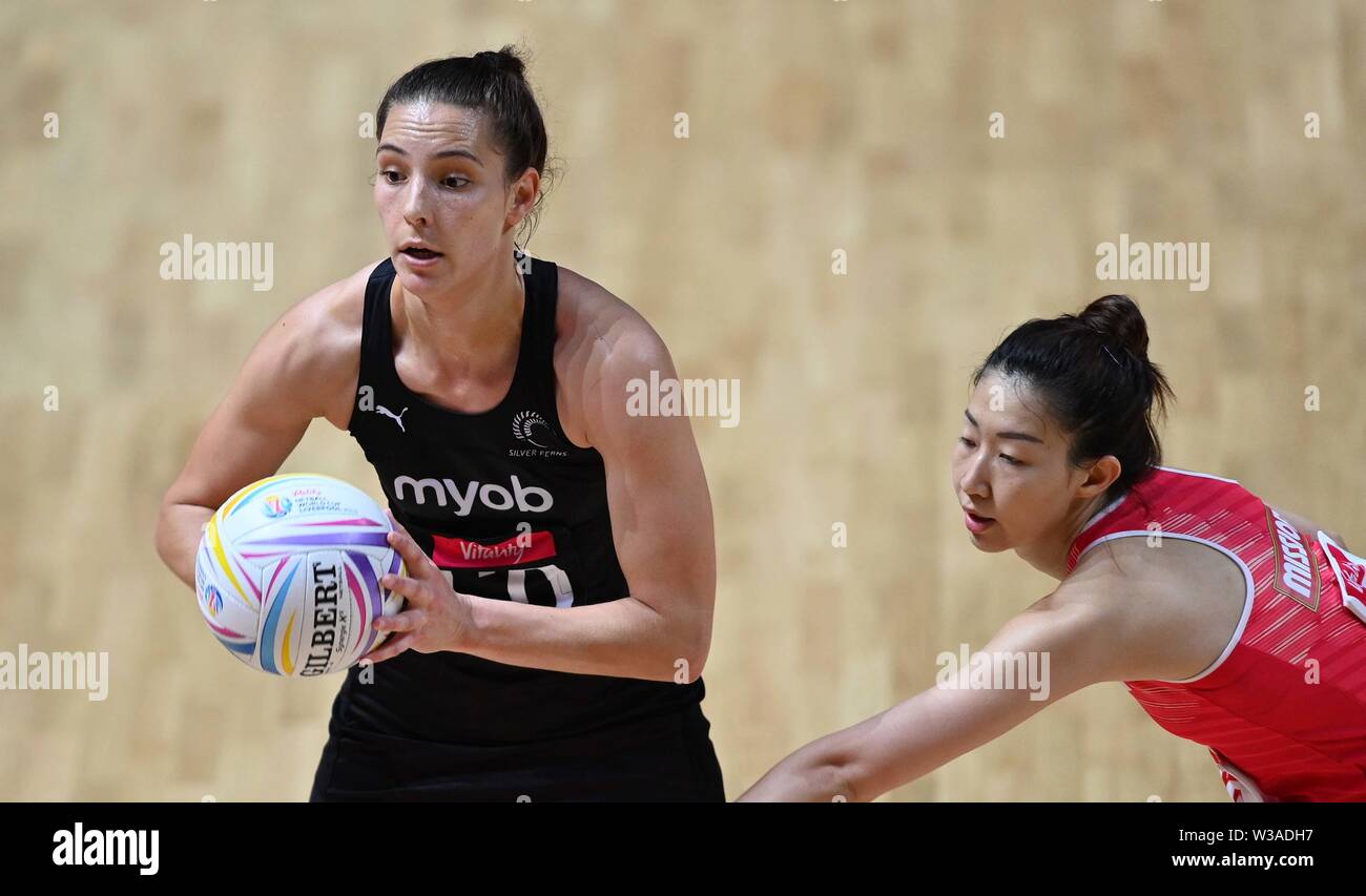 Liverpool, Großbritannien. 14. Juli 2019. Karin Burger (Neuseeland) während der vorläufigen Spiel zwischen Neuseeland und Singapur am Netball World Cup. M- und S-Arena, Liverpool. Merseyside. UK. Kredit Garry Bowdenh/SIP-Foto Agentur/Alamy leben Nachrichten. Stockfoto