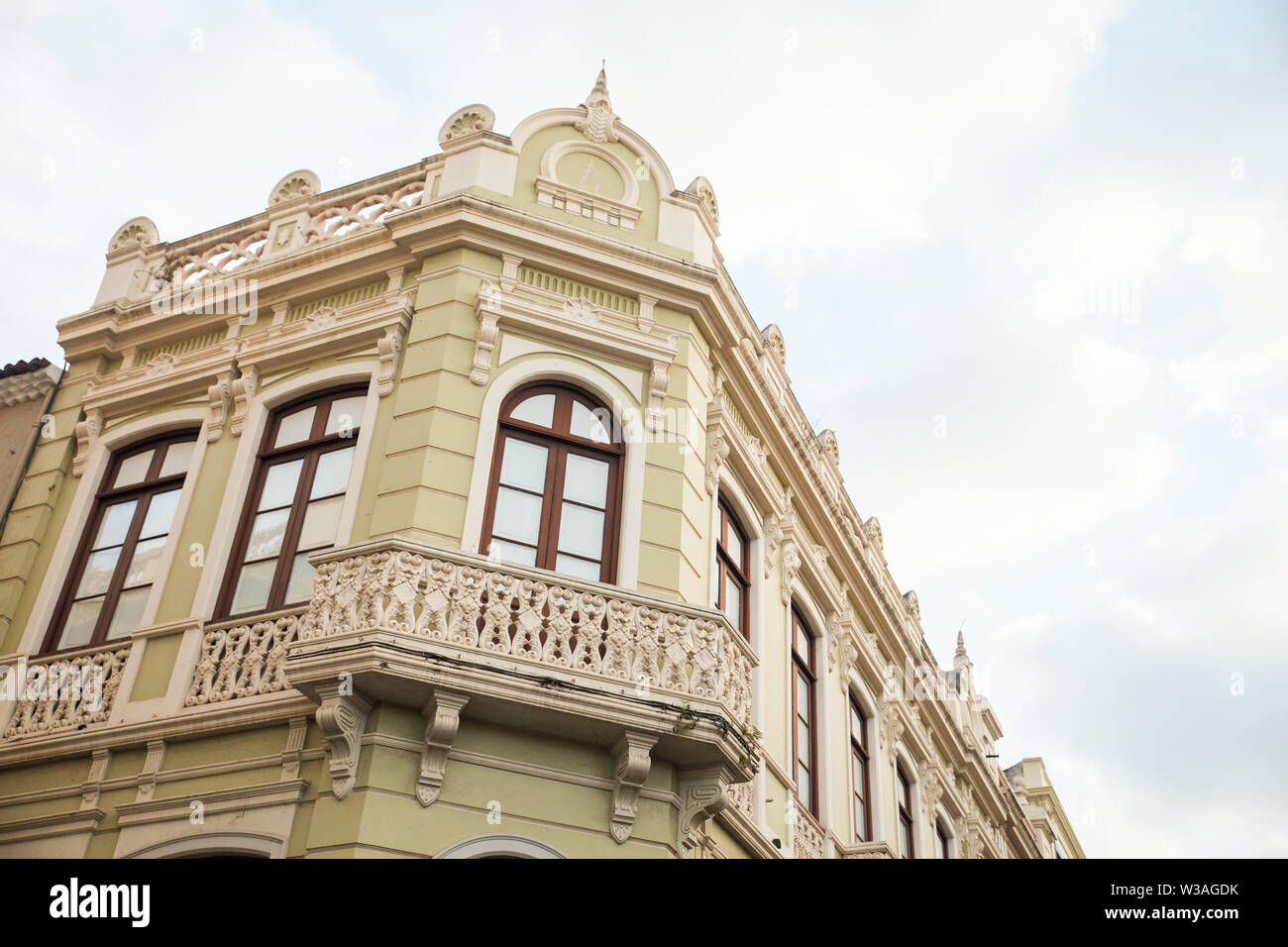 Altes Haus im Kolonialstil Stockfoto