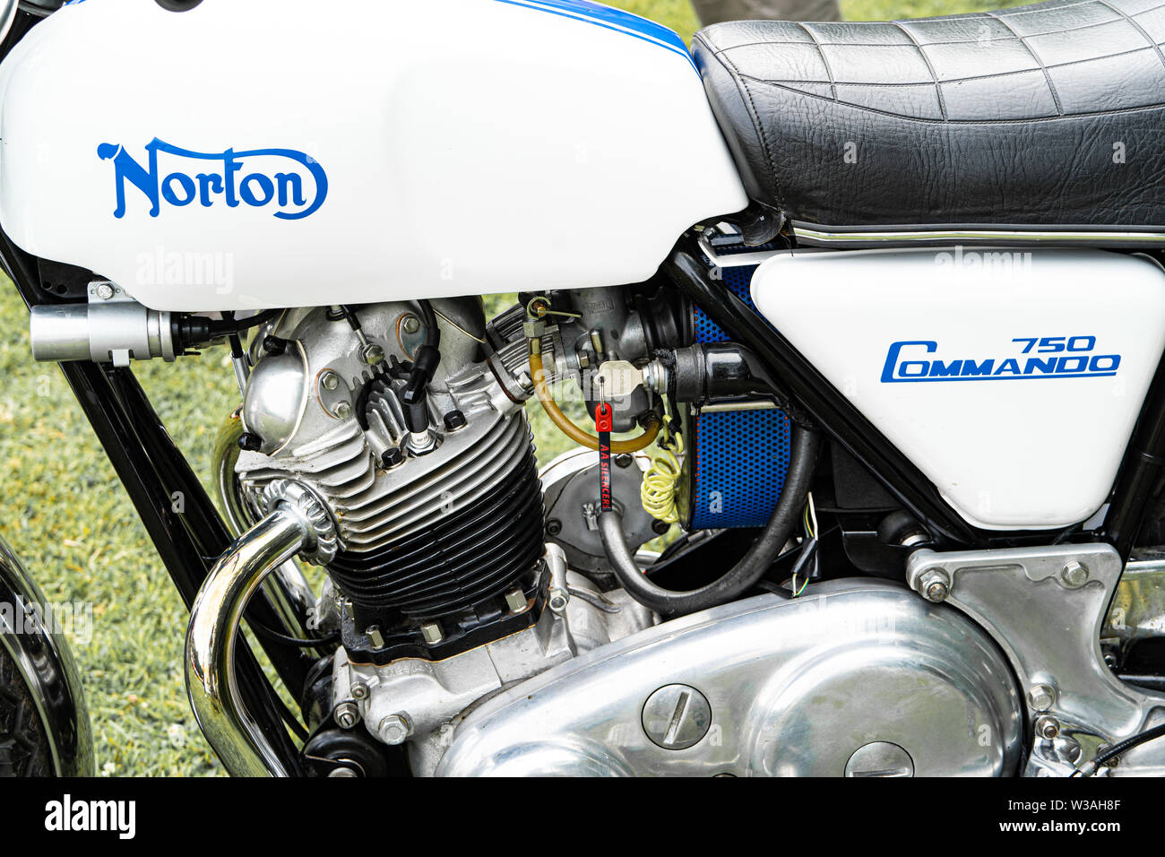 Norton Commando 750, classic Motorrad an der Oakamoor Hill Climb, 13. Juli 2019, Oakamoor, Staffordshire, Großbritannien Stockfoto
