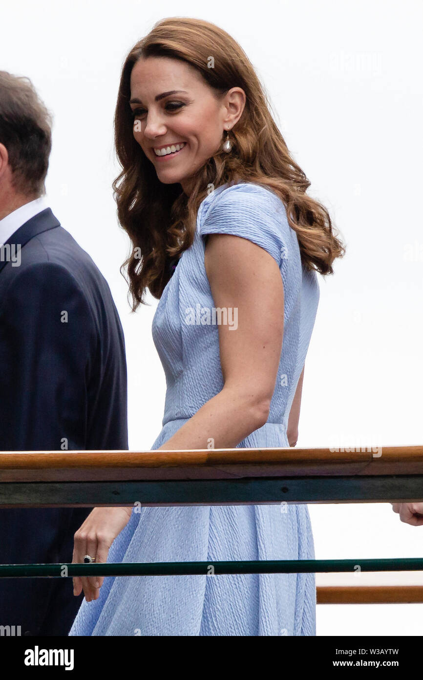 London, Großbritannien. 14. Juli, 2019. Tennis: Grand Slam, Wimbledon, singles, Männer, Finale. Kate, Herzogin von Cambridge, kommt an der All England Lawn Tennis und Croquet Club am 13. Tag der Wimbledon Championships. Credit: Frank Molter/dpa/Alamy leben Nachrichten Stockfoto
